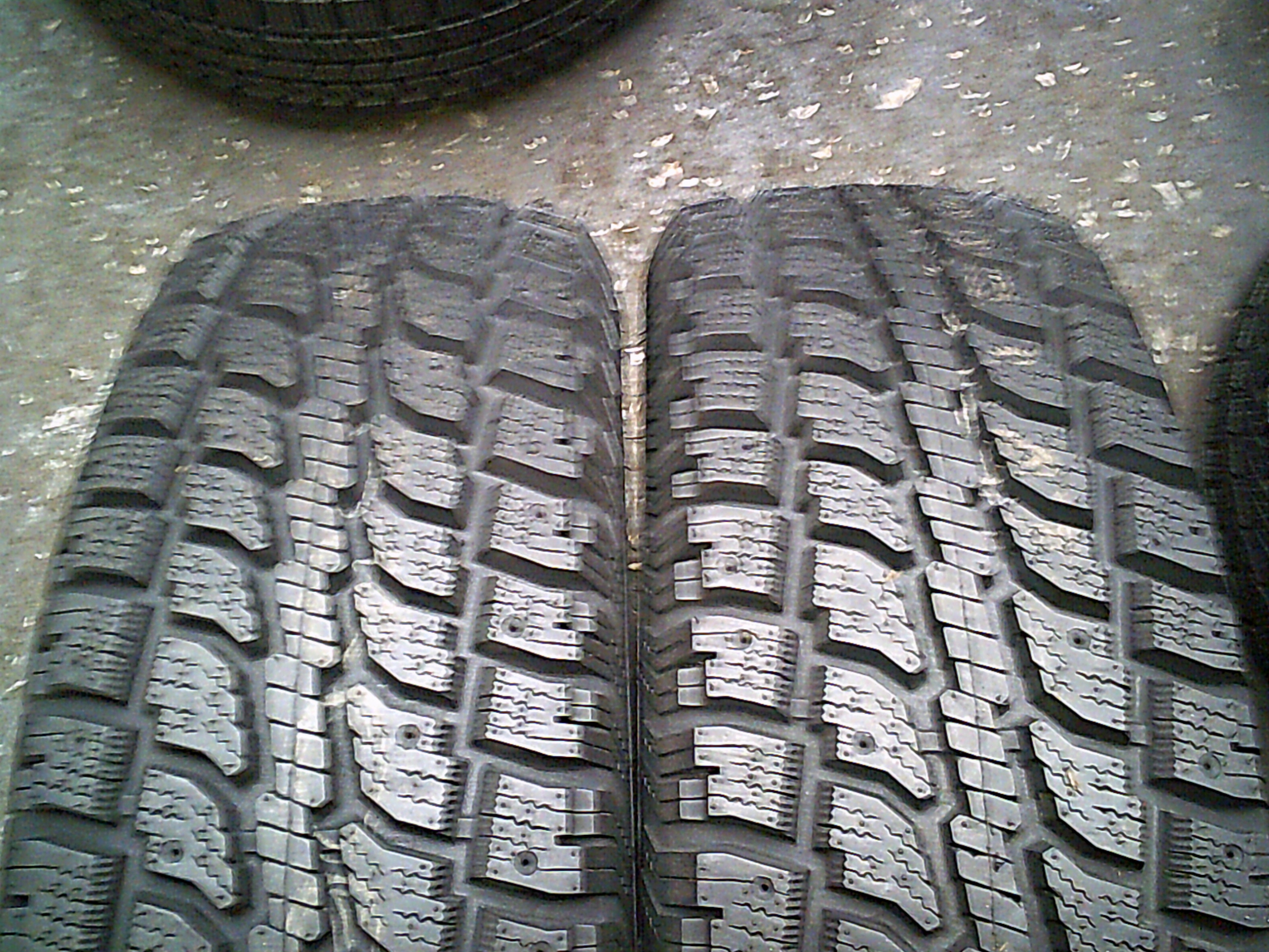 2x Wintercat Radial Sst 245/75R16 2024 Nové