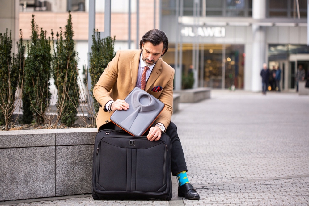 ETUI NA KOSZULE, POKROWIEC PRZECIW ZAGNIECENIOM - POMARAŃCZOWE - PACKSHI Marka Packshi