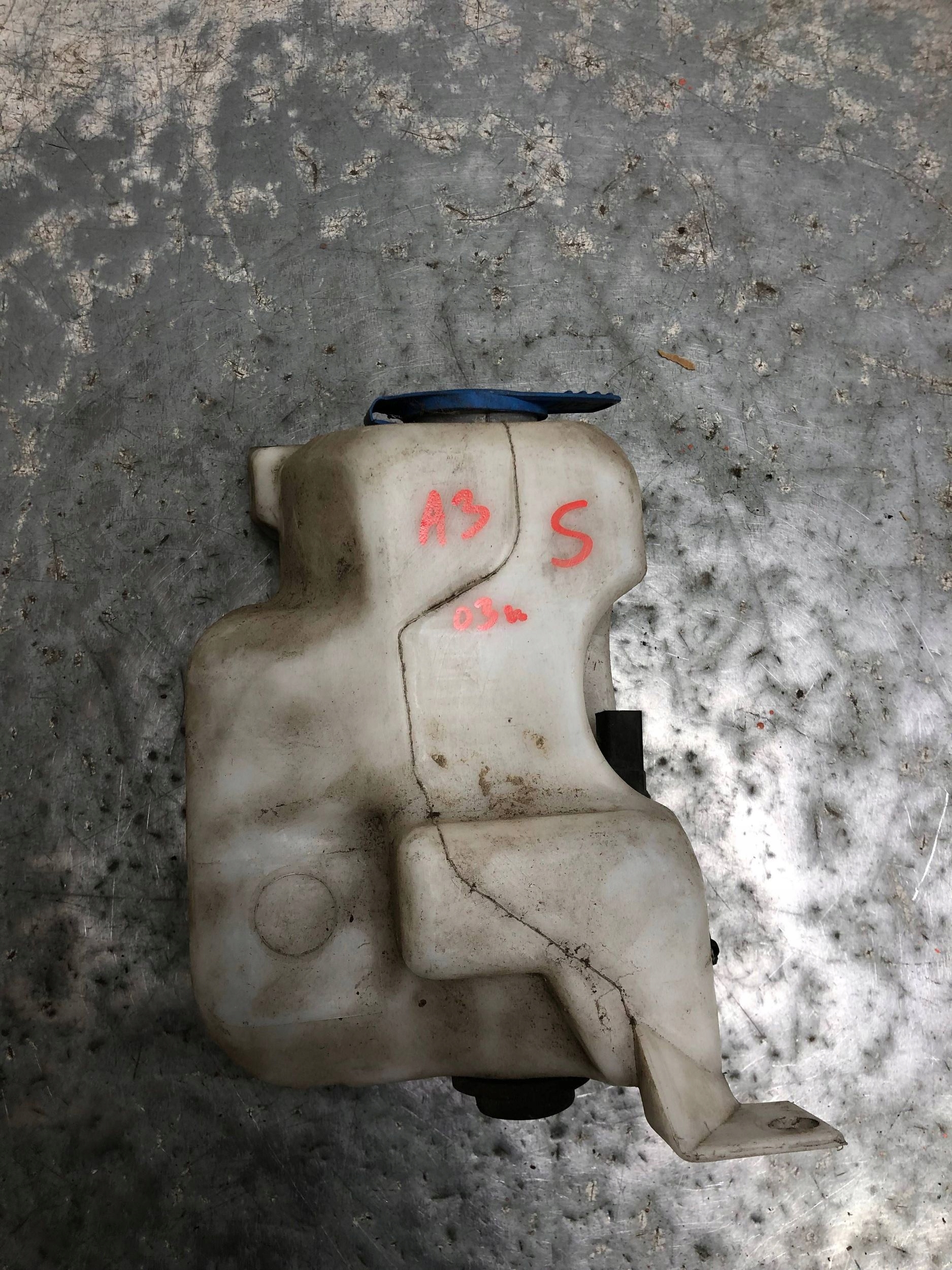 washer fluid tank AUDI A3 8L 1J0955453N