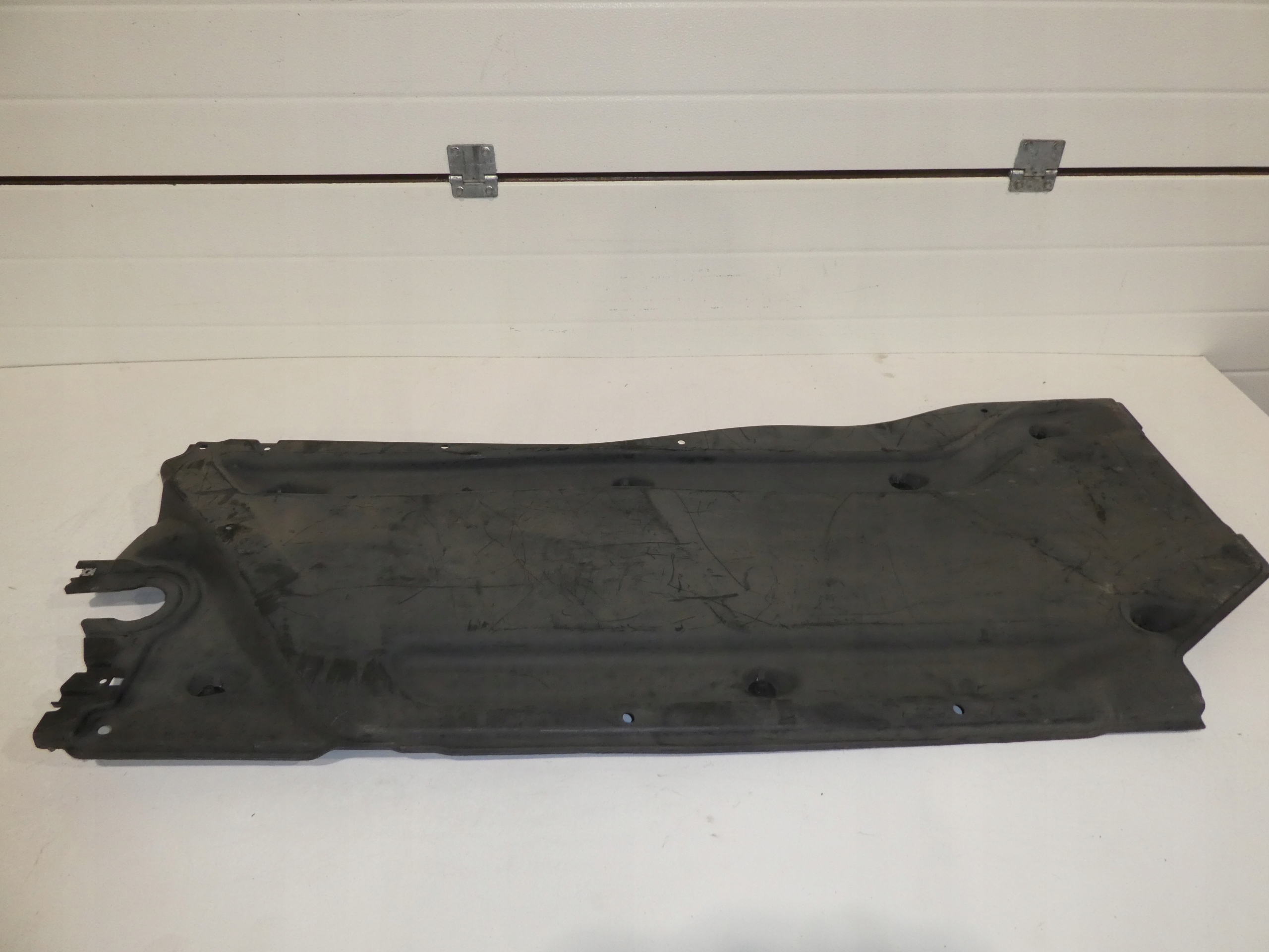 cover chassis right AUDI A3 8V 5Q7825202B