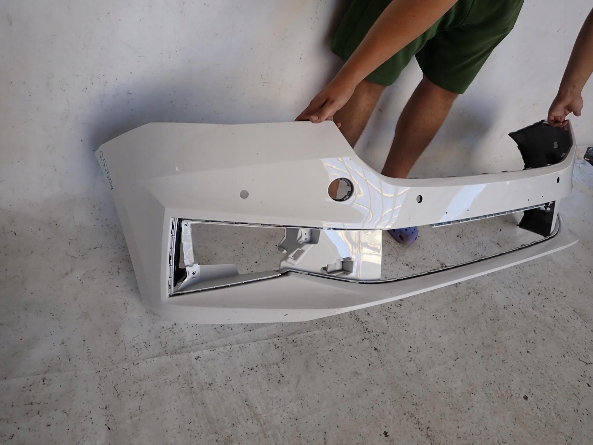 SKODA FABIA IV 4 21-> bumper front front PDC