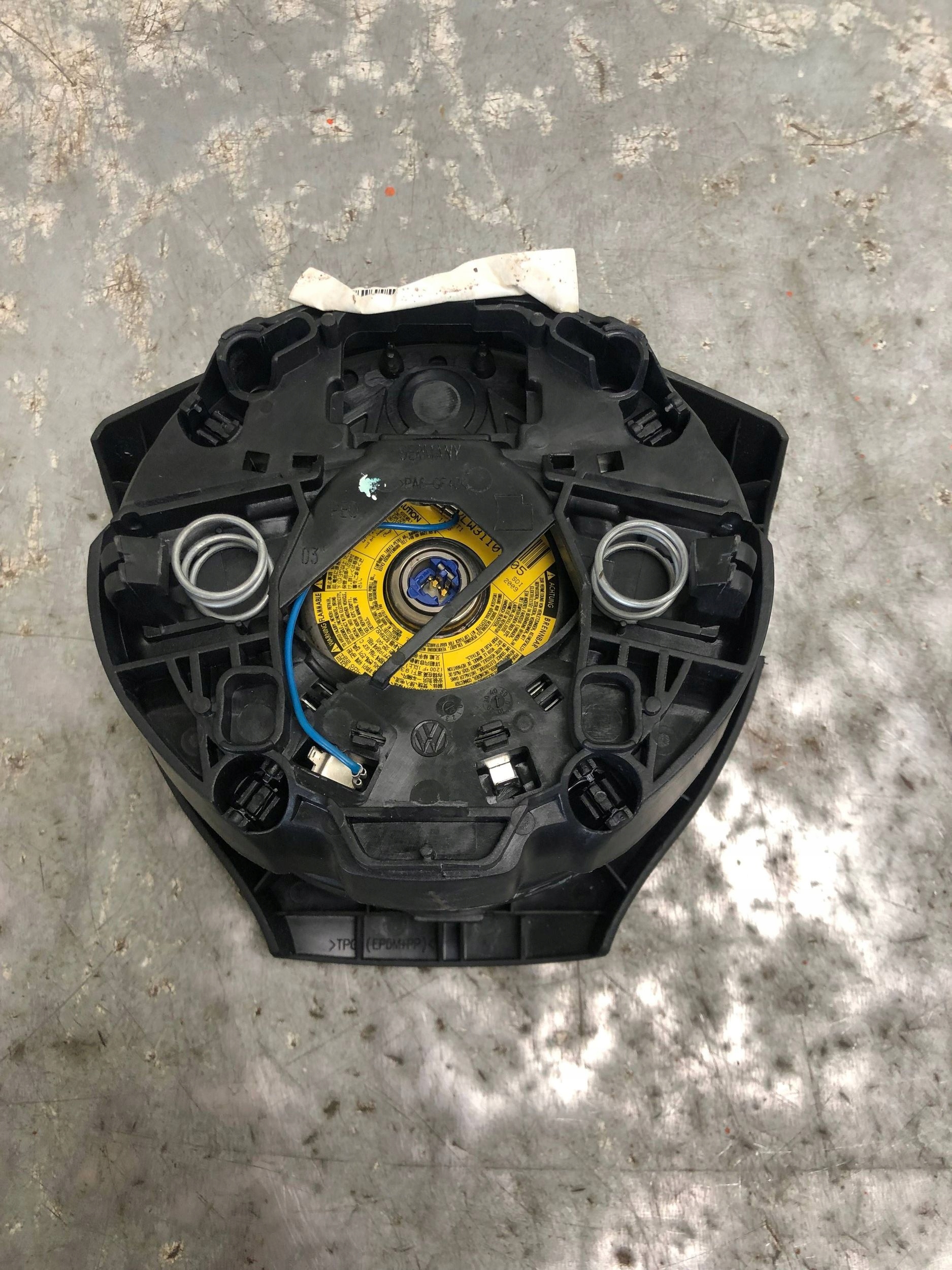 Airbag AIRBAG des Lenkrads VW PASSAT B7 3C8880201K
