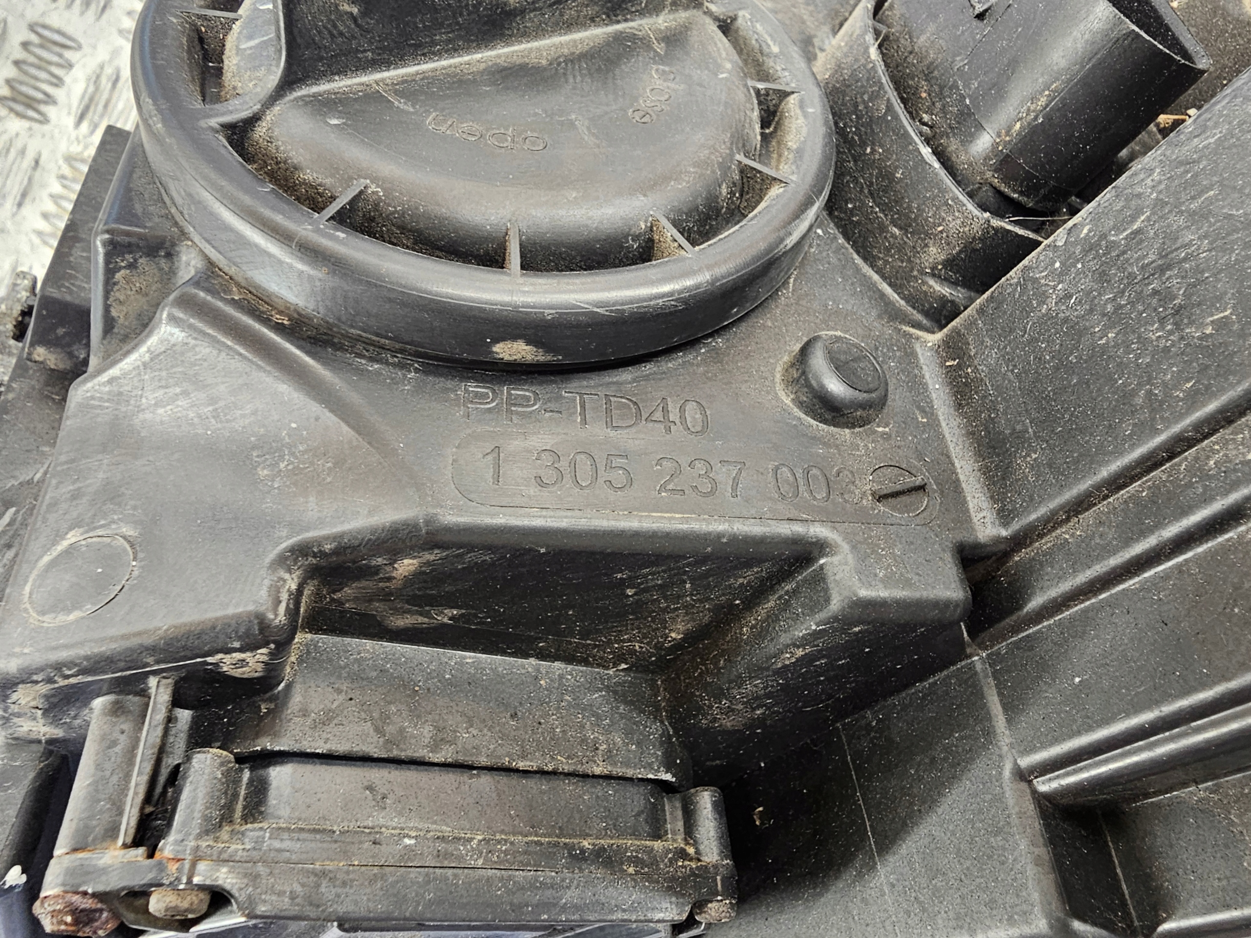 light BI-XENON right front right front SKODA OCTAVIA III UK 5E2941016B