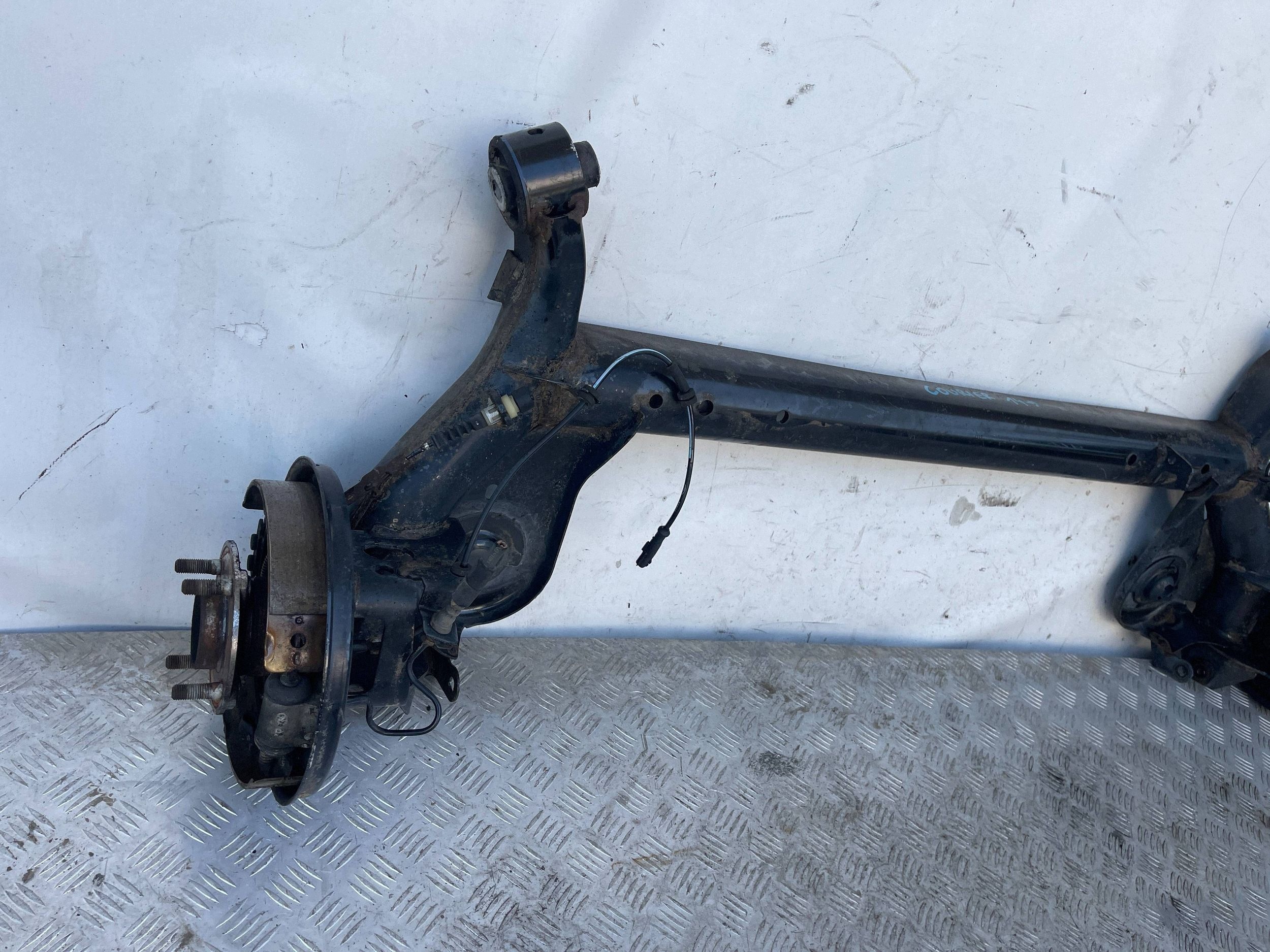 axis sider rear rear part FORD TRANSIT COURIER 14