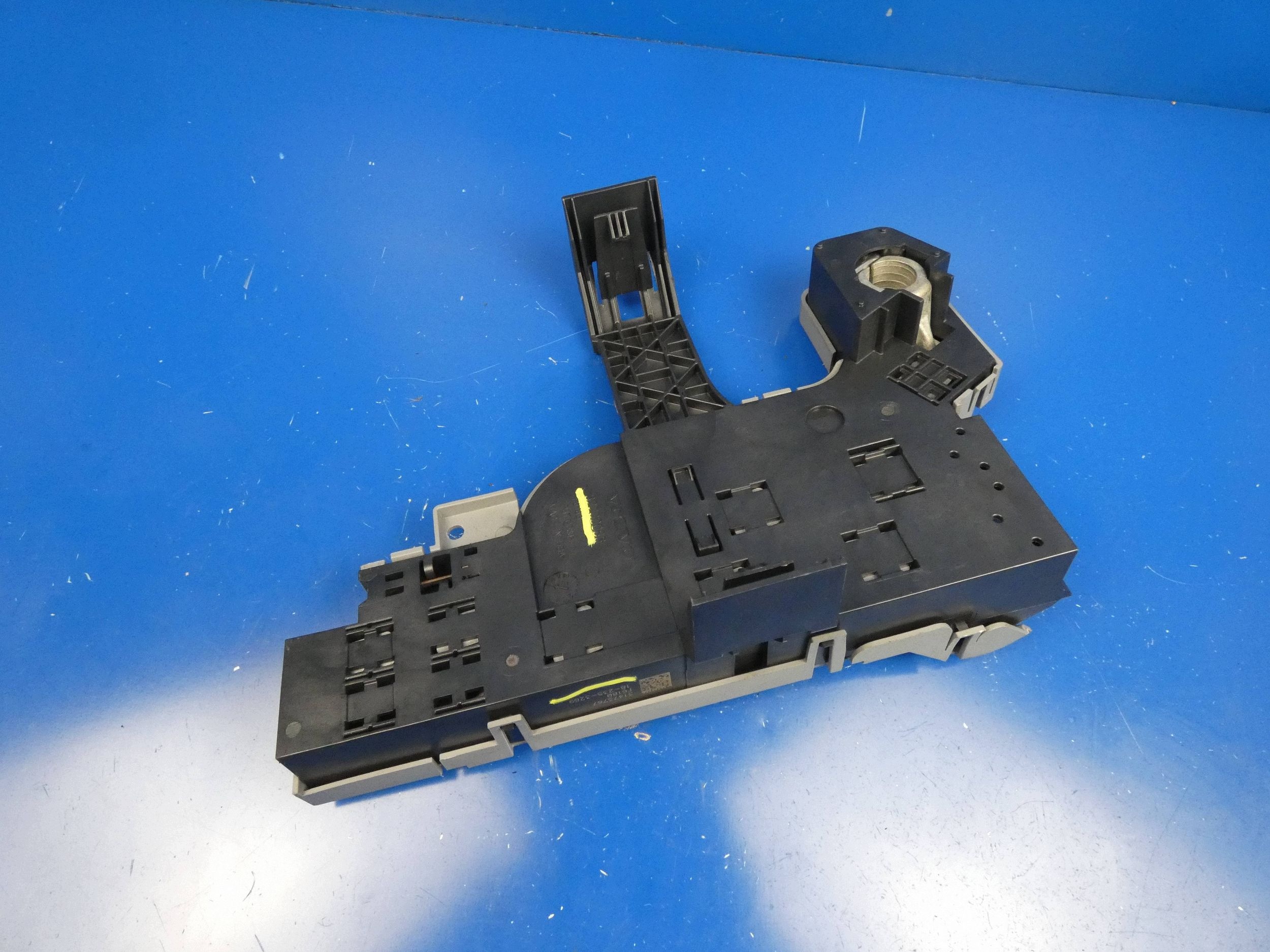 VOLVO V60 II S60 III 18- Borne Module pour batterie