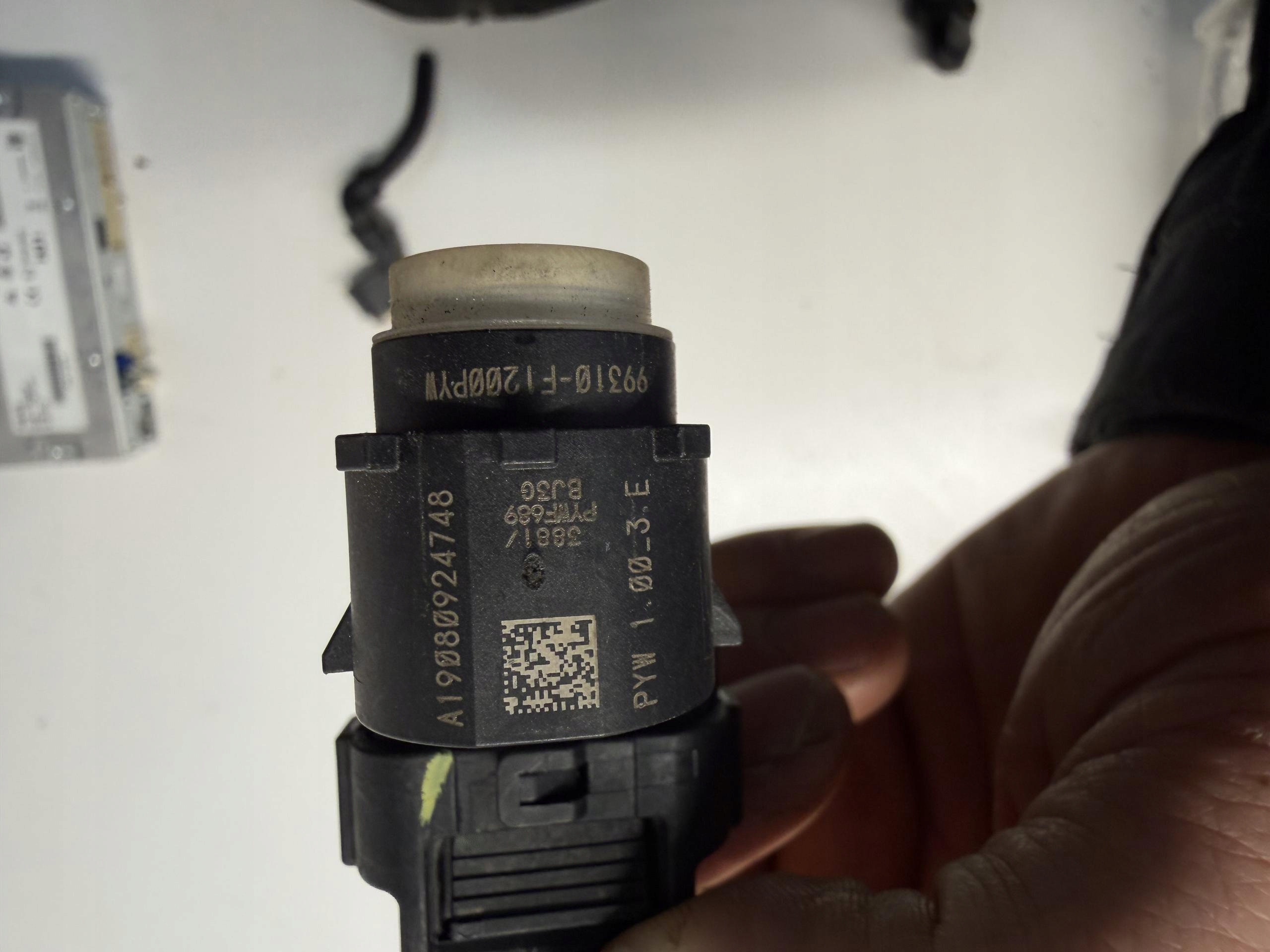HYUNDAI TUCSON III Sensor Parken PDC SENSOR KOSTKA 99310-F1200 PYW