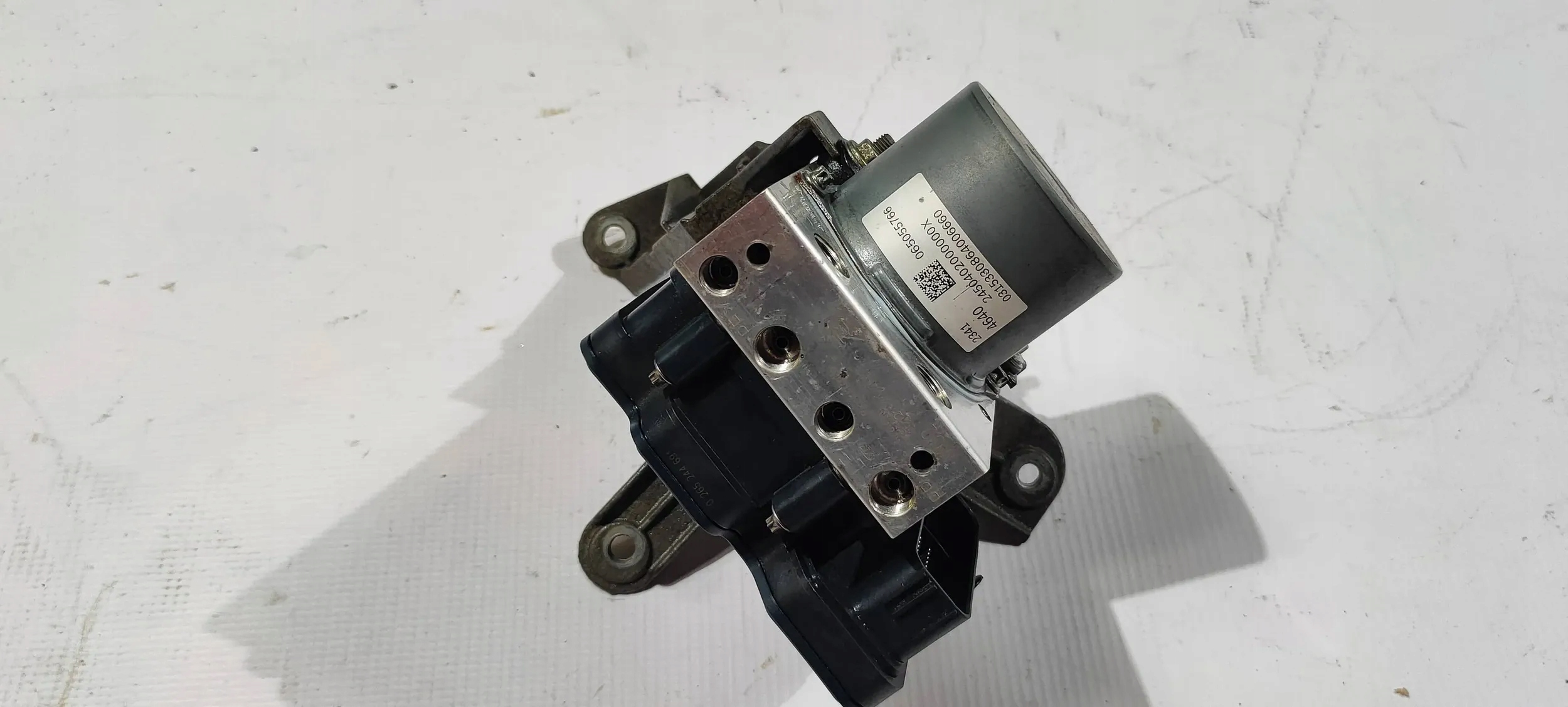 pump control unit ABS Chevrolet Camaro 2016