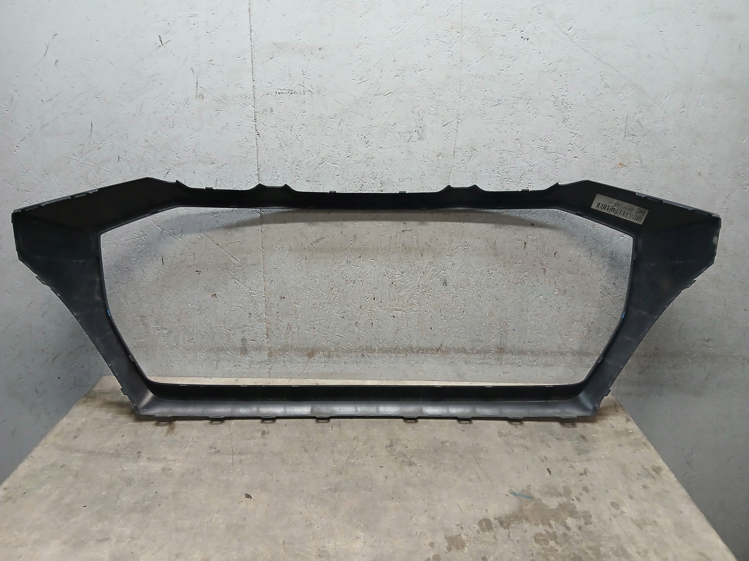 front PREKLADgrill AUDI RS Q8 4M8 frame 4M8807725A