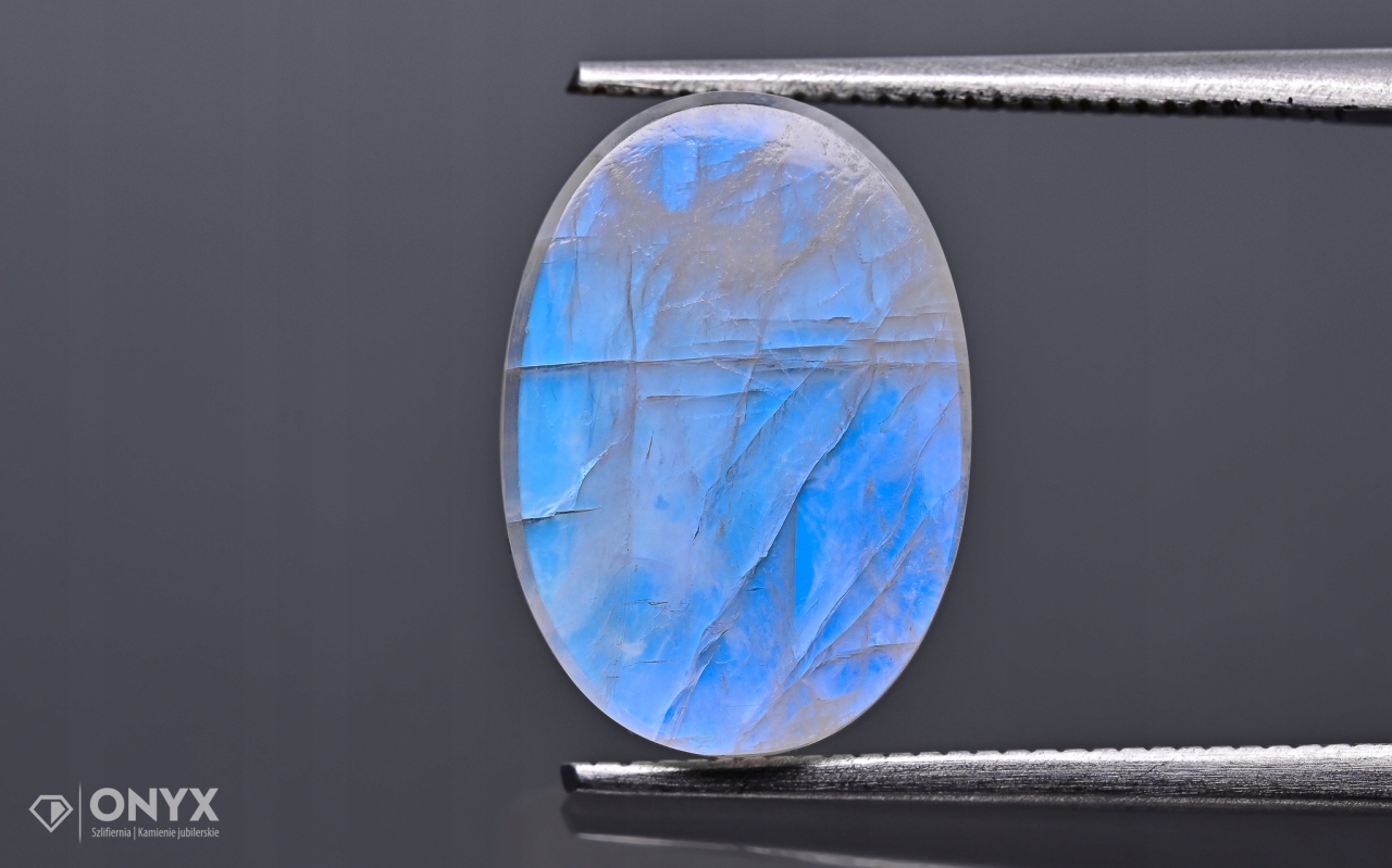 Měsíční kámen mělký ovál 14x10 mm