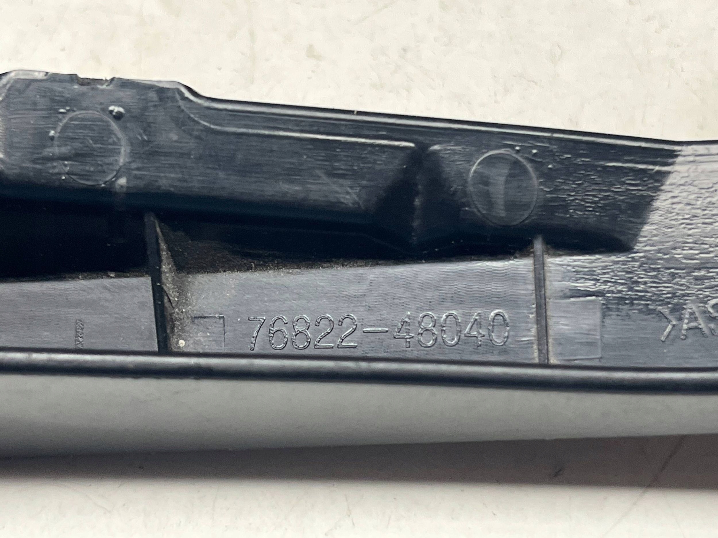 moulding PANELU WYKONCZENIOWEGO bonnet boot LEXUS left 7682248040 !J