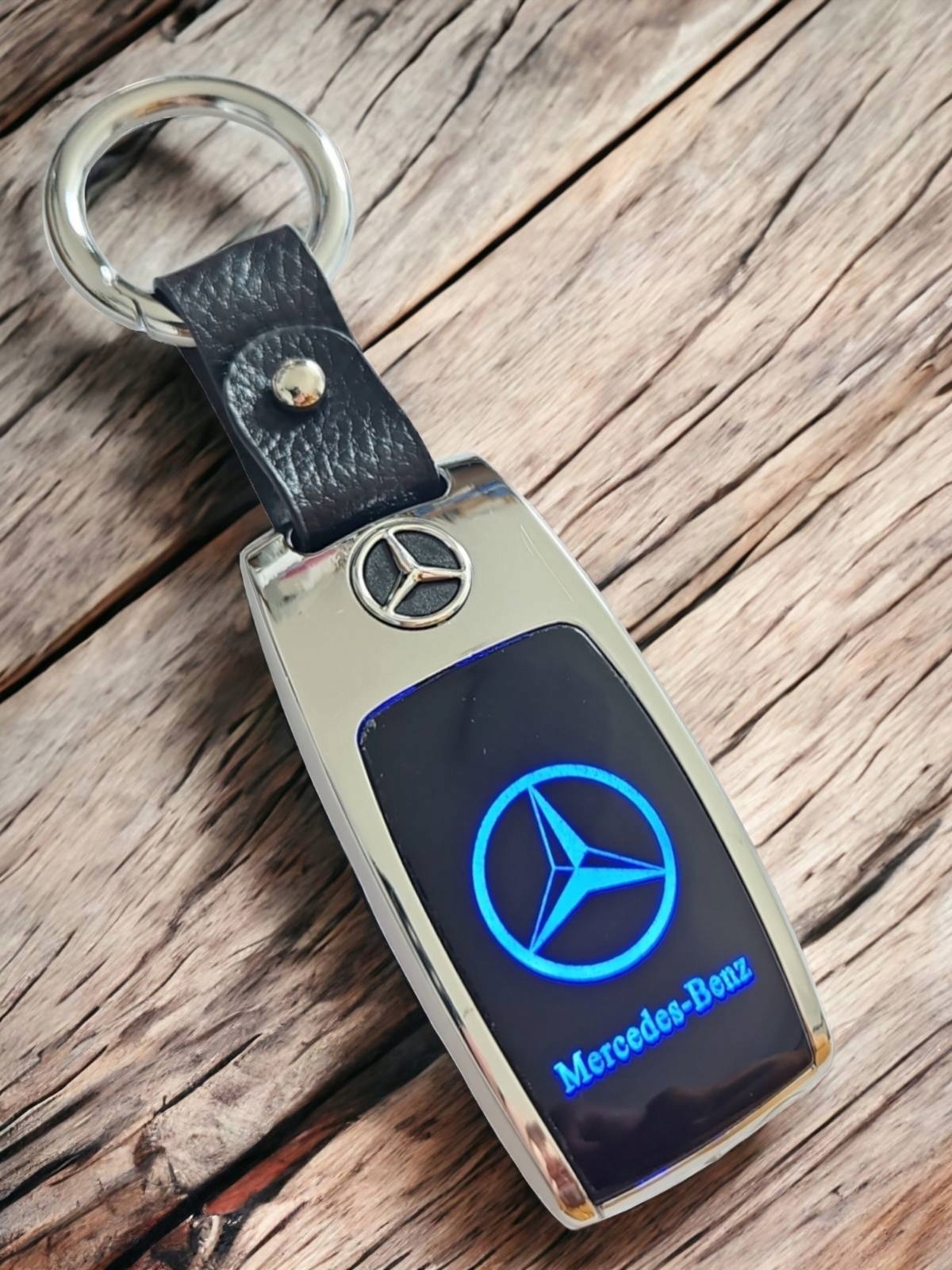 MERCEDES ZAPALNICZKA ŻAROWA ELEGANCKI BRELOK DO KLUCZY LOGO ETUI KOKARDA Numer katalogowy producenta ZAPALNICZKA MERCEDES ETUI
