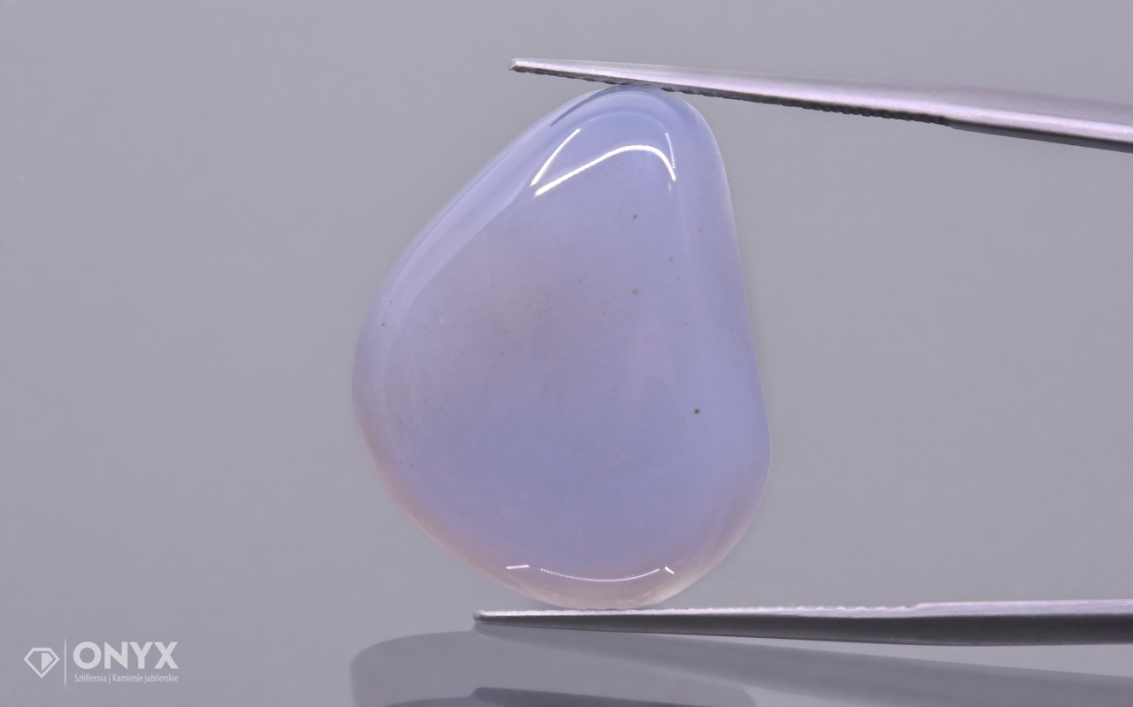 Chalcedon modrá konvexní nepravidelná destička 22,5x17,5 mm