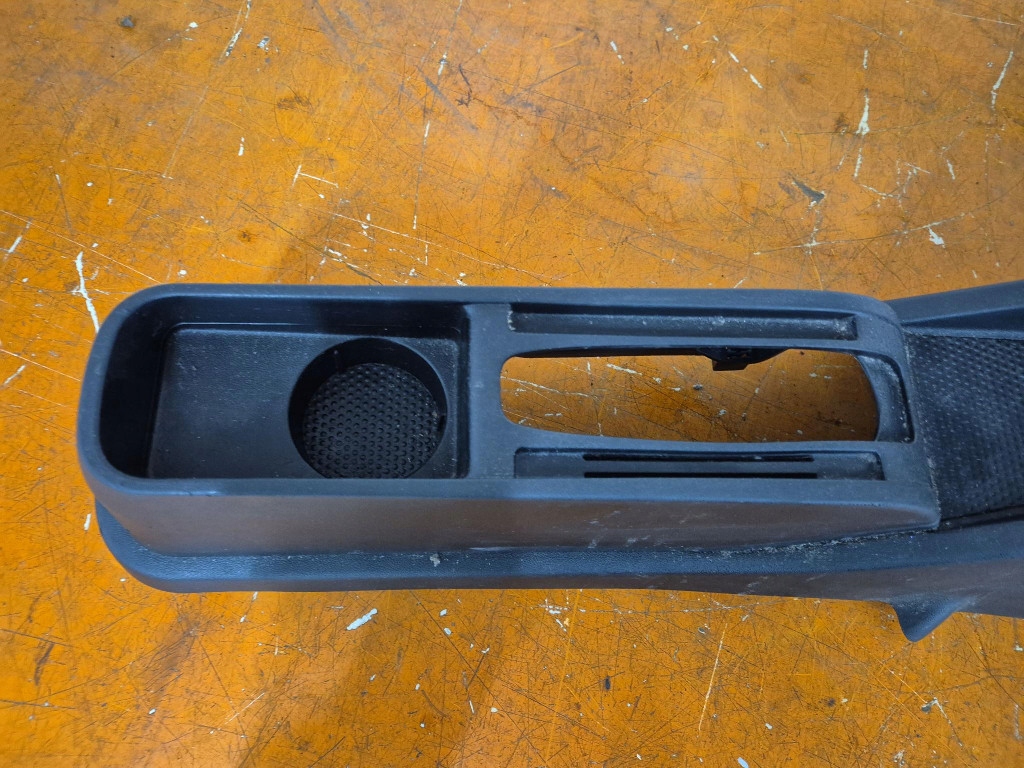 FIAT LINEA 06-12 тунель середина