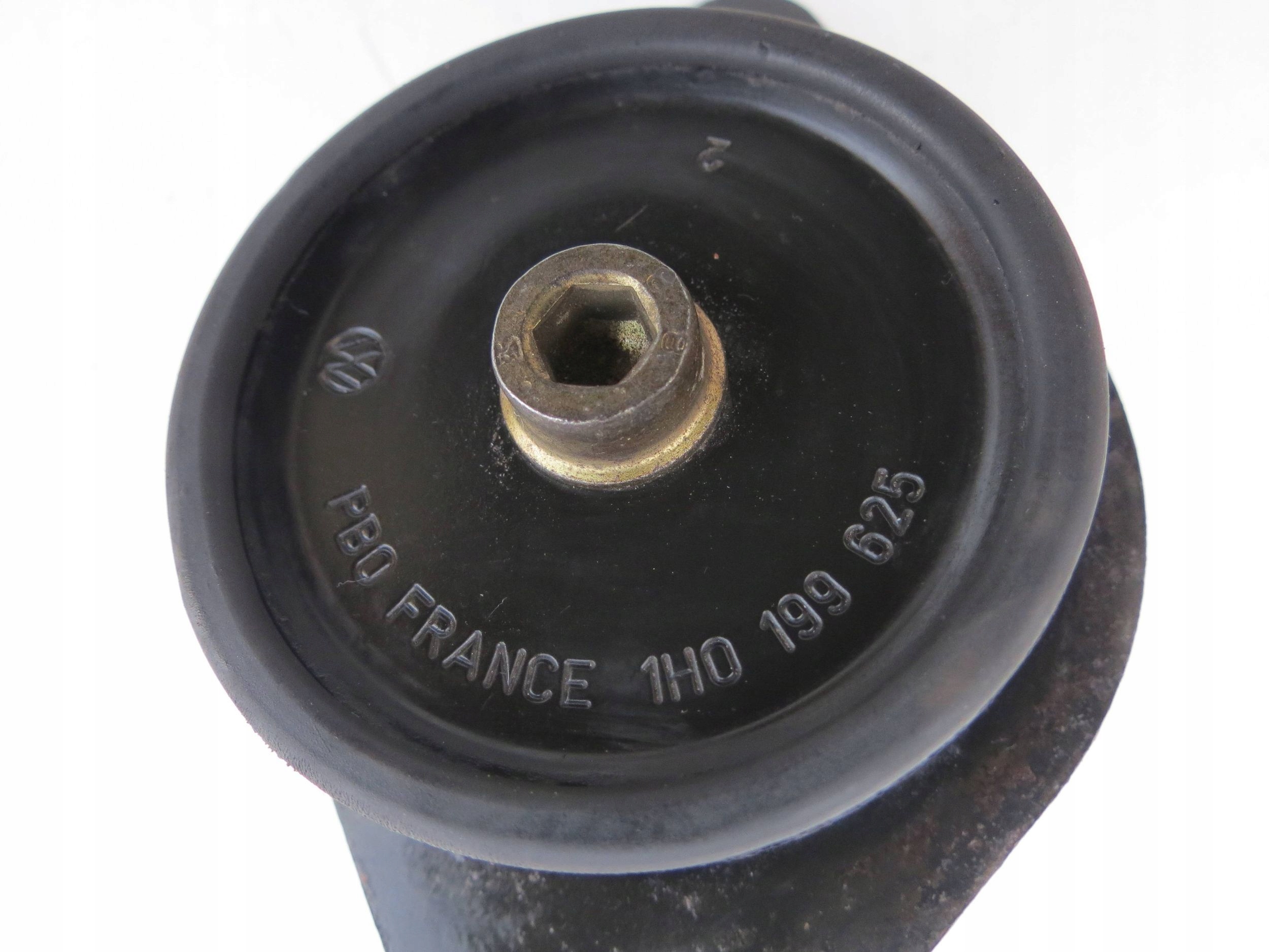 engine mount VOLKSWAGEN PASSAT B4 2.0 1H0199625
