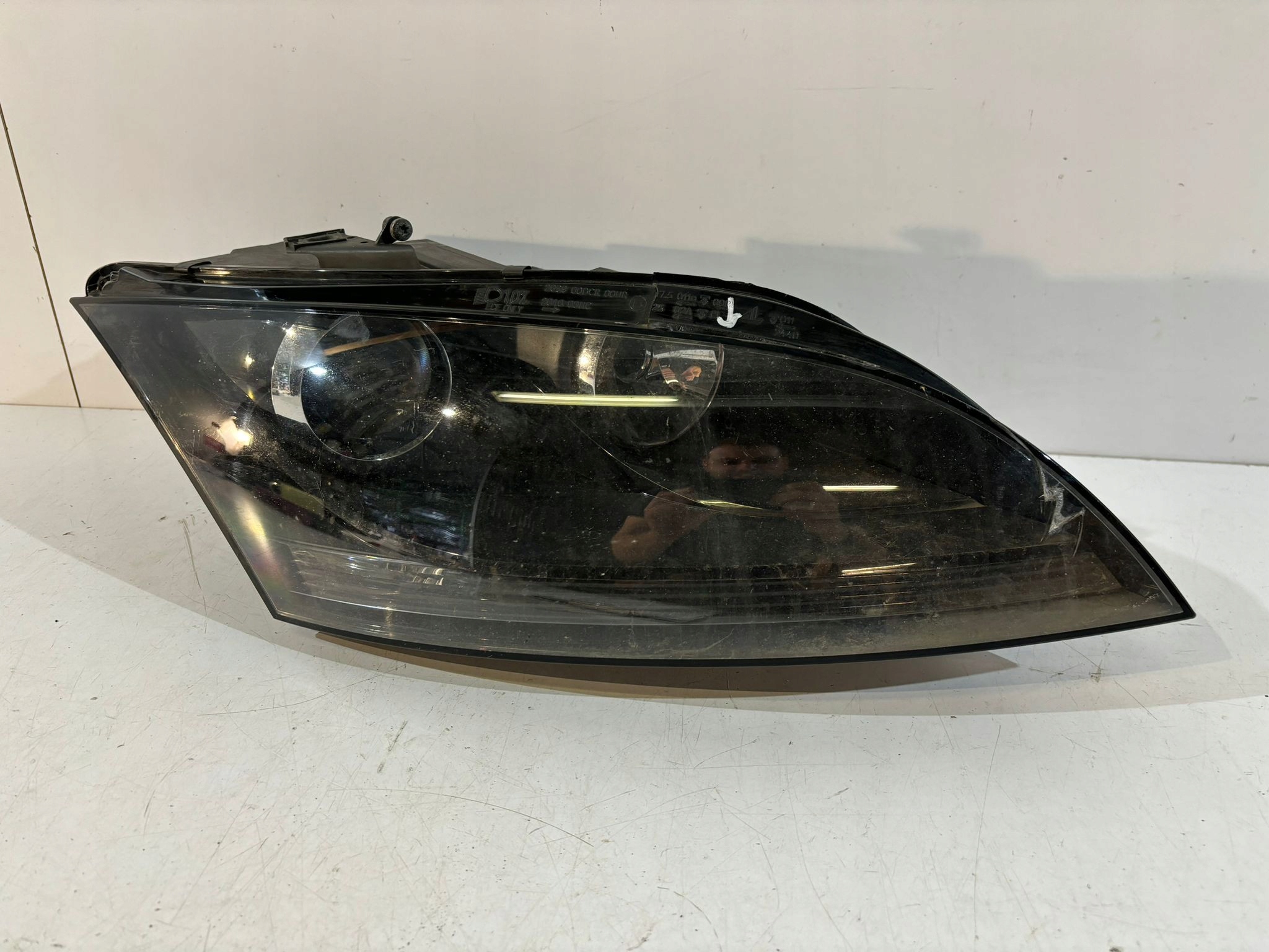 AUDI TTj Фара передня звичайний R - 14809