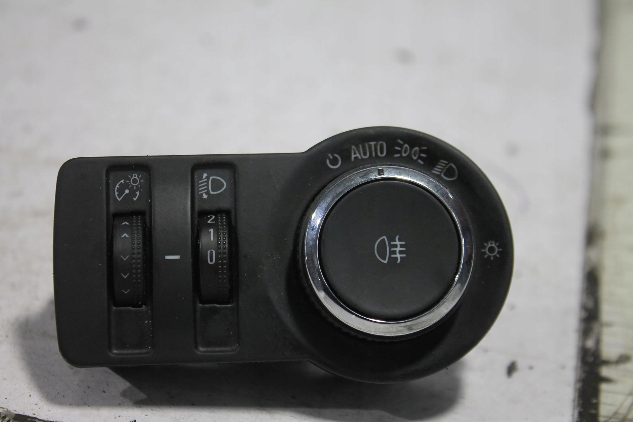 Interruttore comando luci 23197913 OPEL INSIGNIA A 08-17