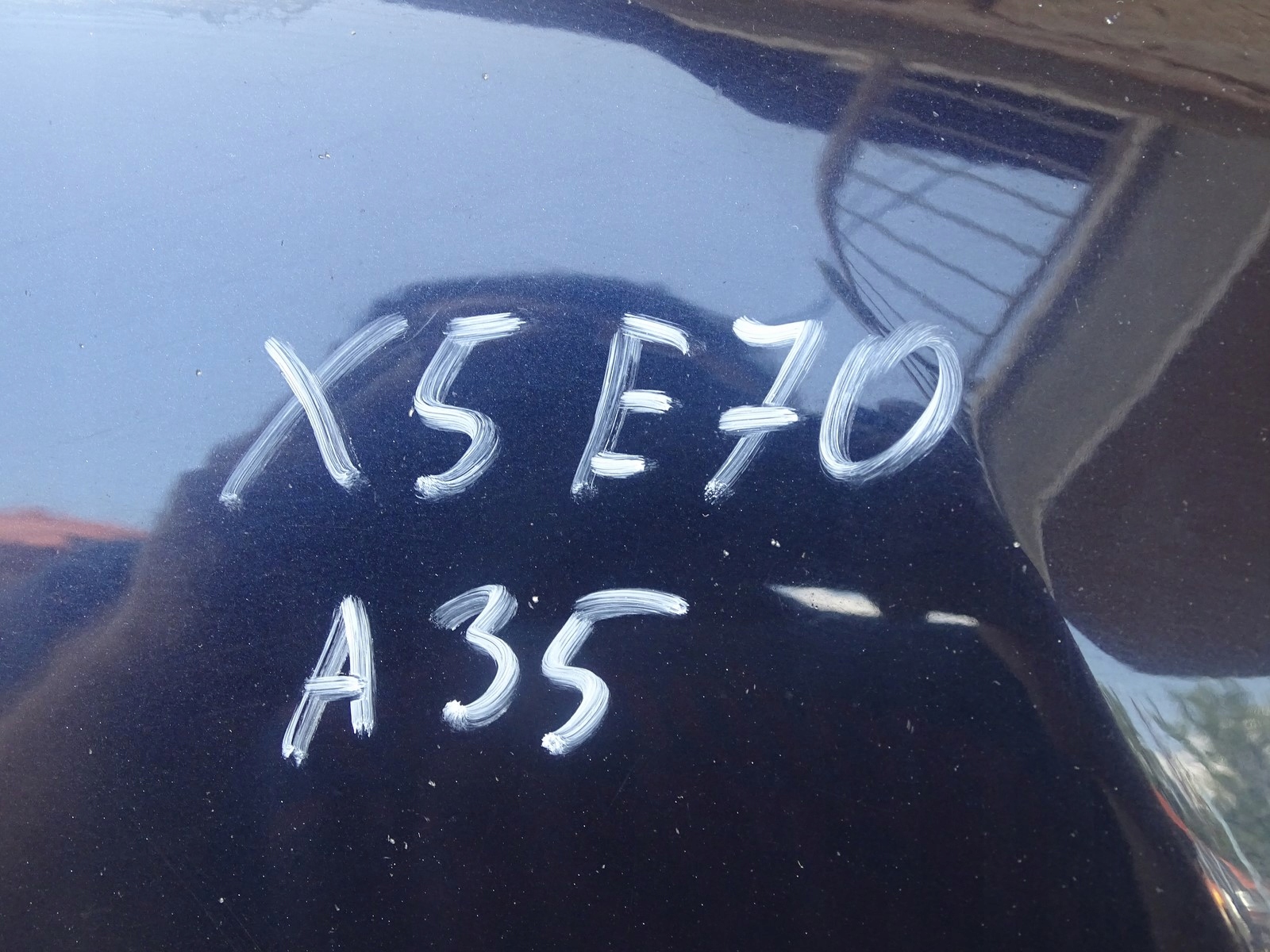 bonnet BMW X5 E70 LAK A35 06