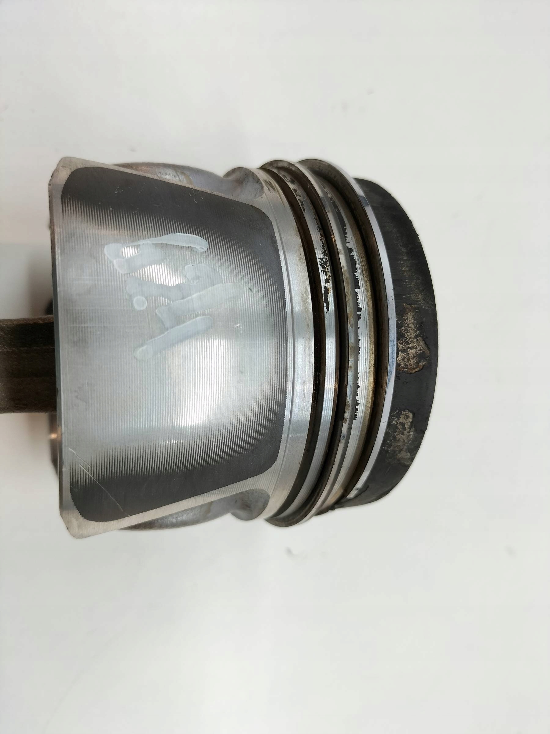 piston connecting rod 2.0 TDI Skoda Superb III (2015-)