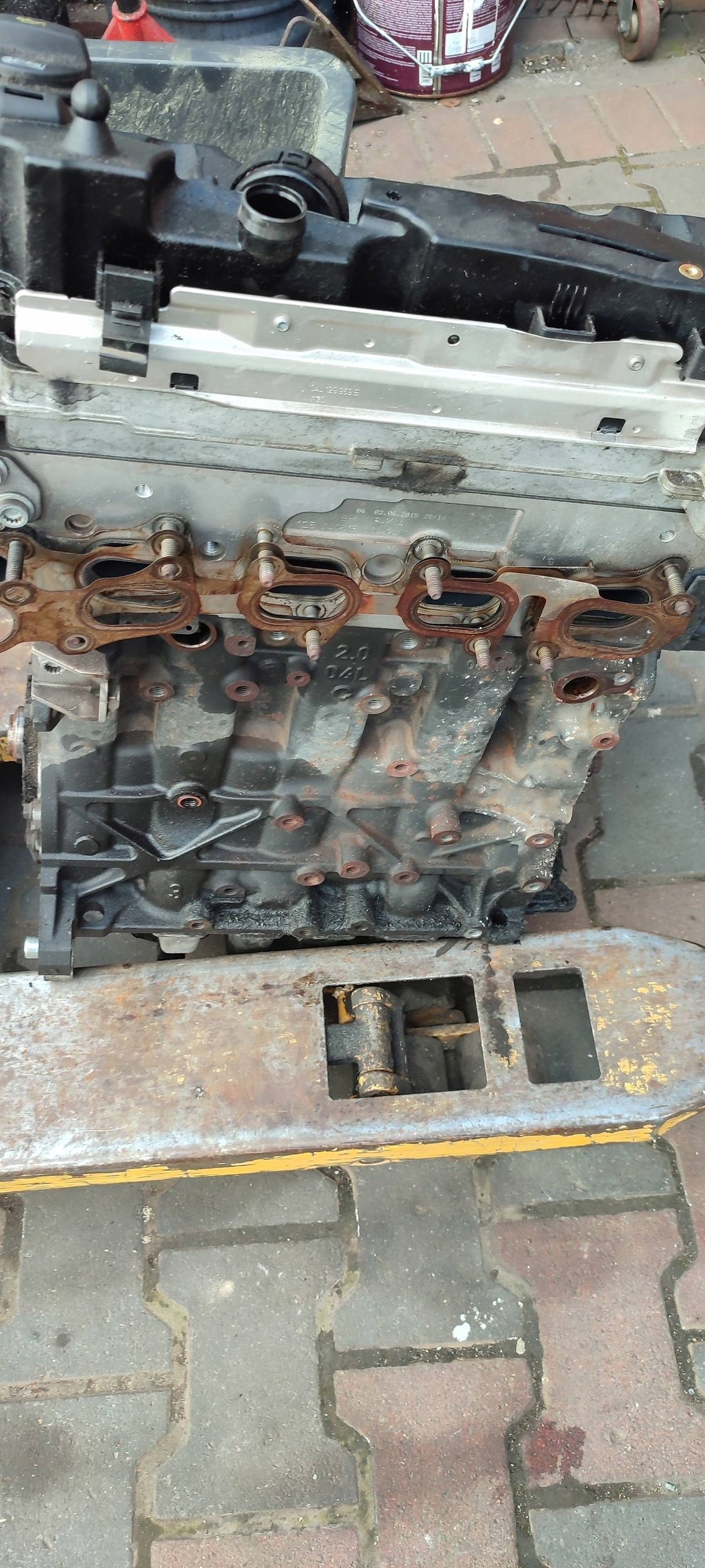 engine Volkswagen Caddy 04L103292H