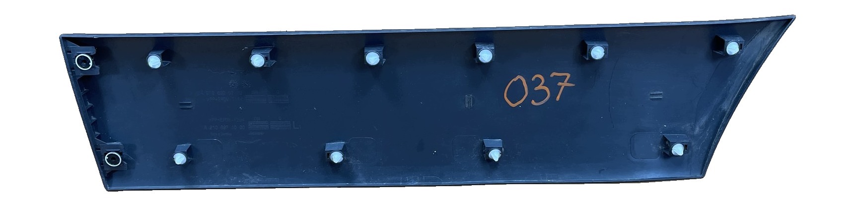 O37 MERCEDES SPRINTER W907 W910 2018- moulding door front left A9106900200