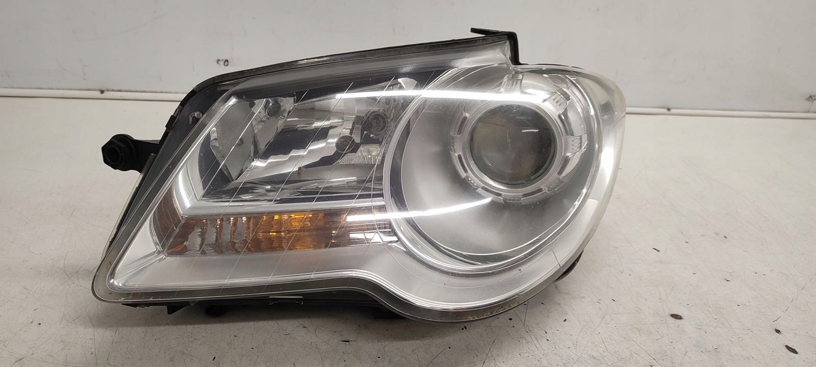 light front front left VW Touran and LIFT 1,4 TSI