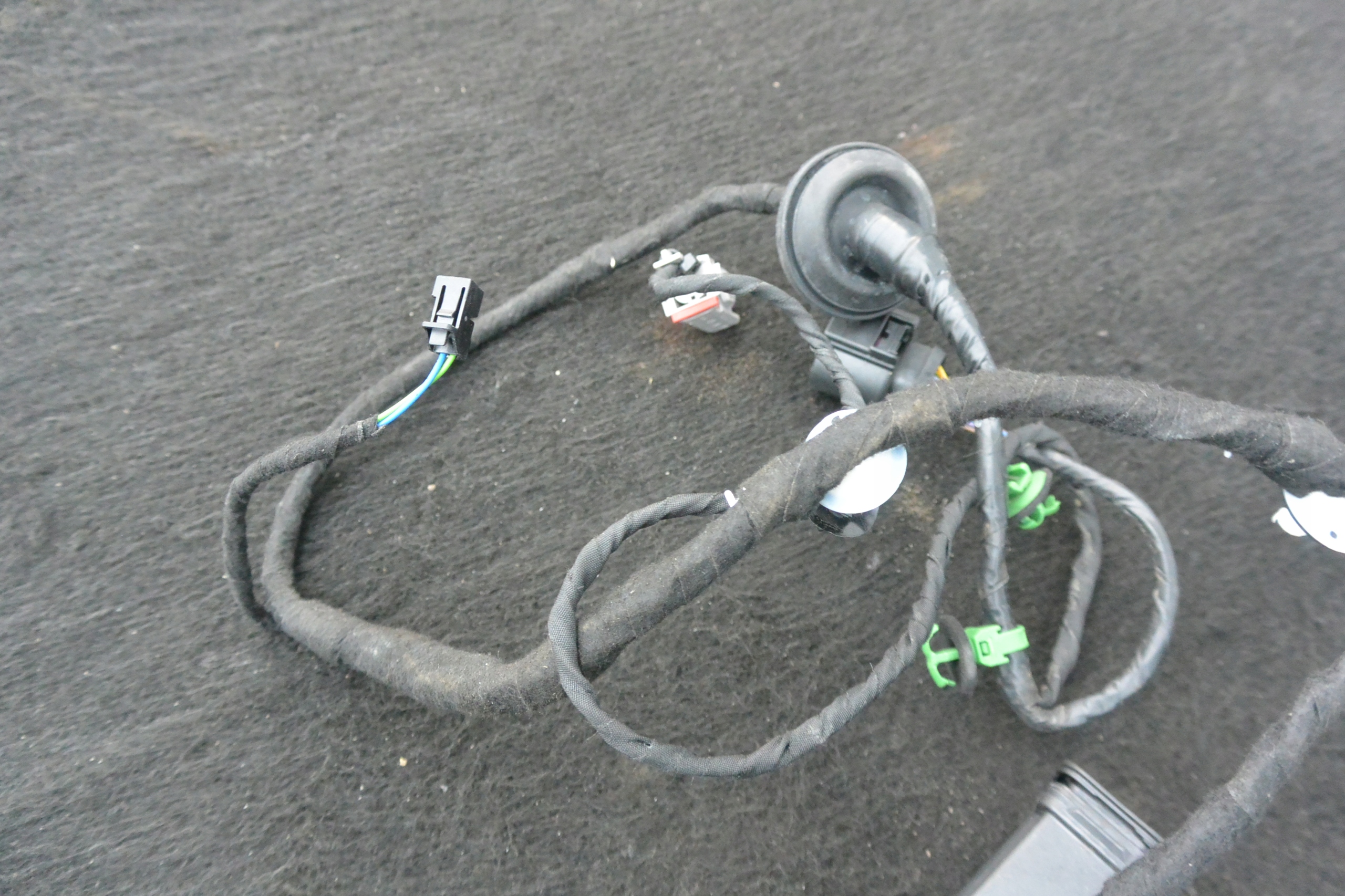 bundle wiring door left rear part VW TOUAREG III