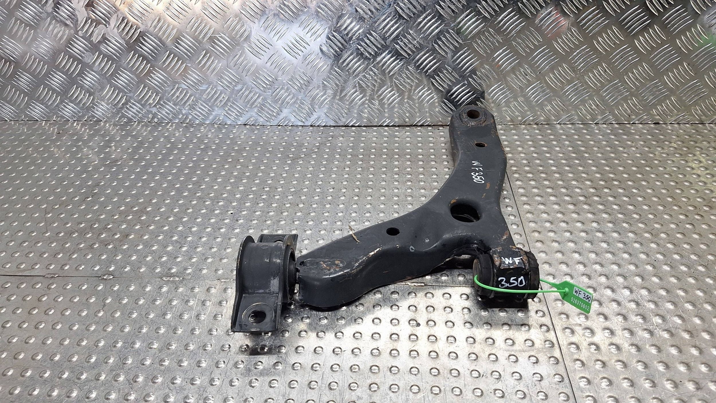 arm left front 4T163051AA FORD TRANSIT CONNECT MK1