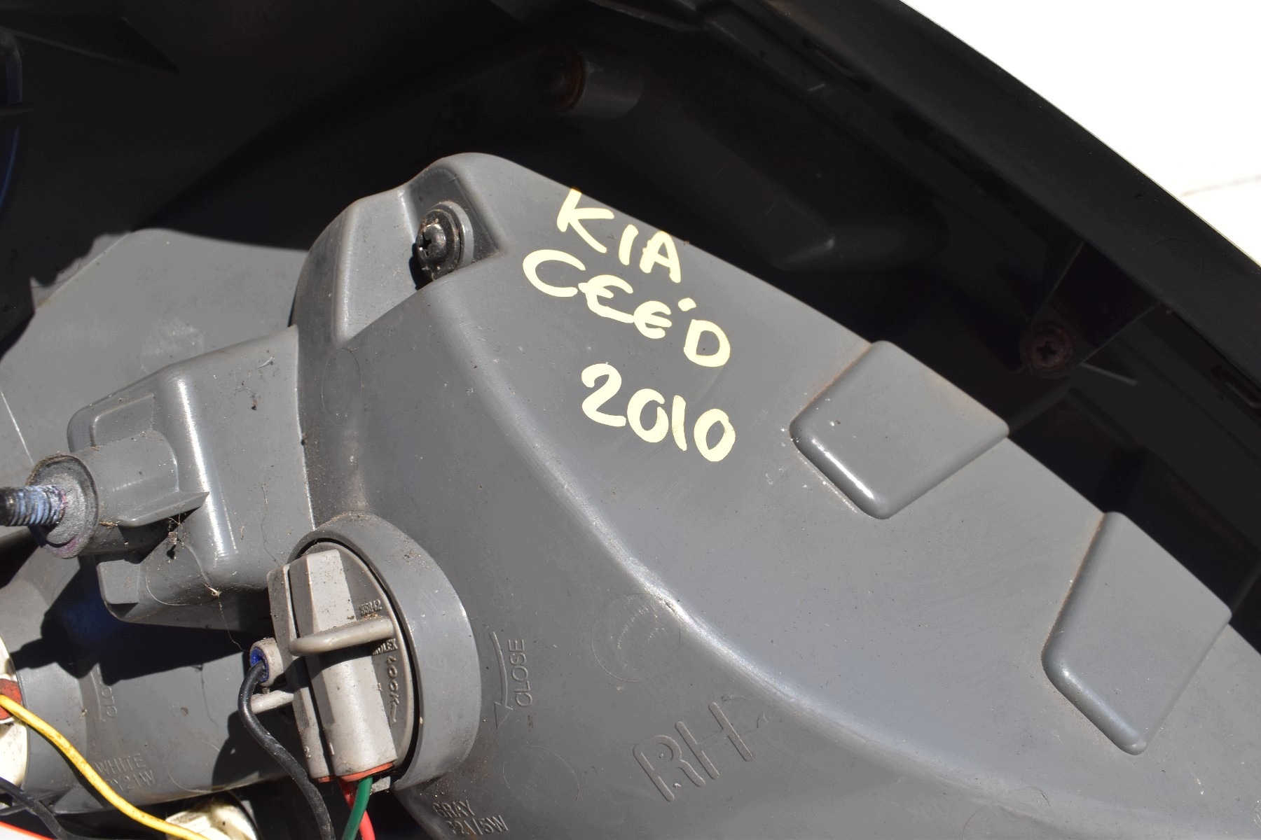 light right rear part KIA CEED and HATCHBACK 5D LIFT 2009-2012R EU 92402-1H0