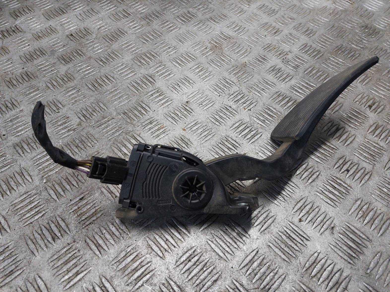 accelerator pedal potentiometer RAM 1500 and LIFT 2013- 68043161AD