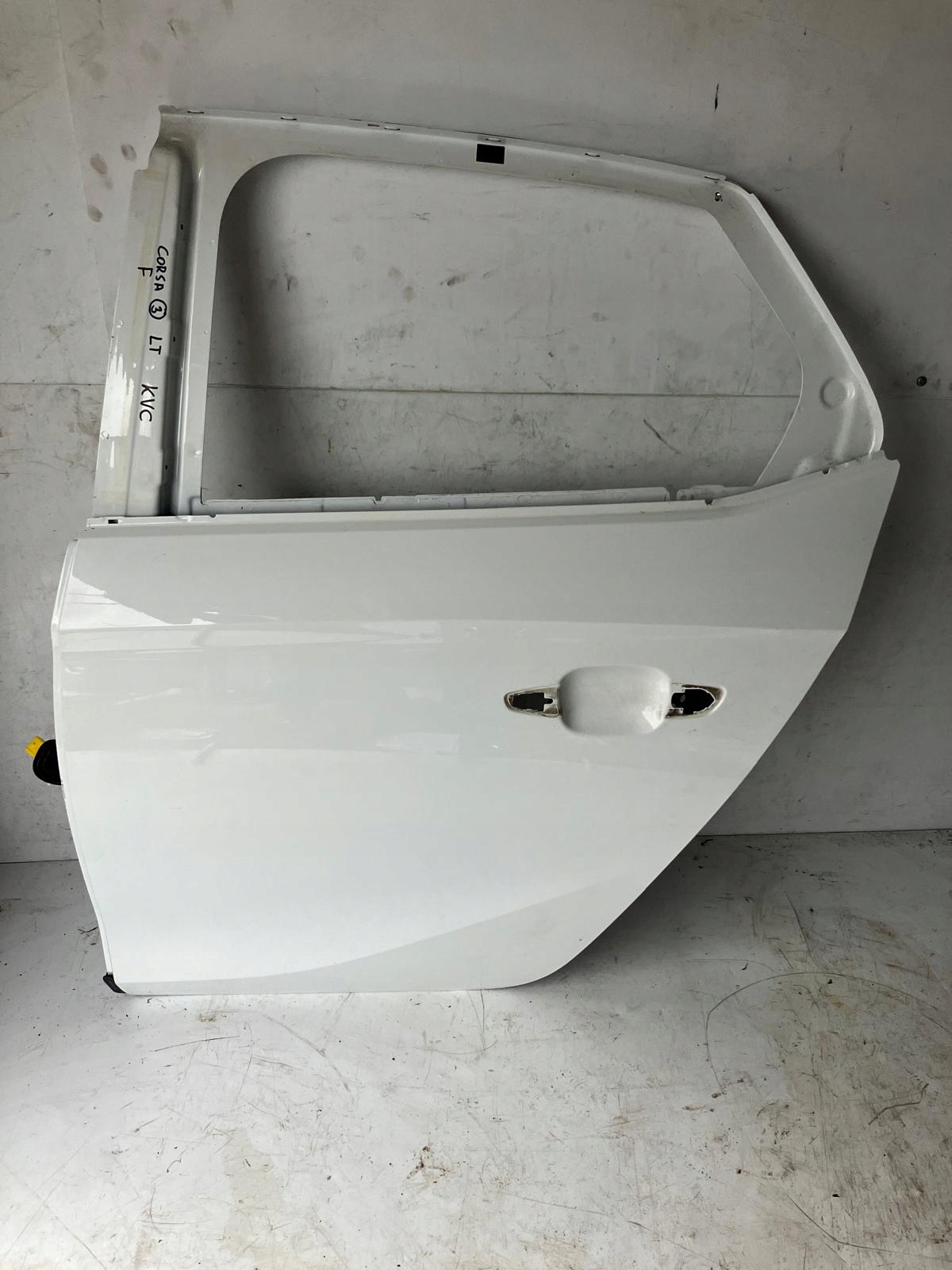 Tür links heck OPEL CORSA F KVC