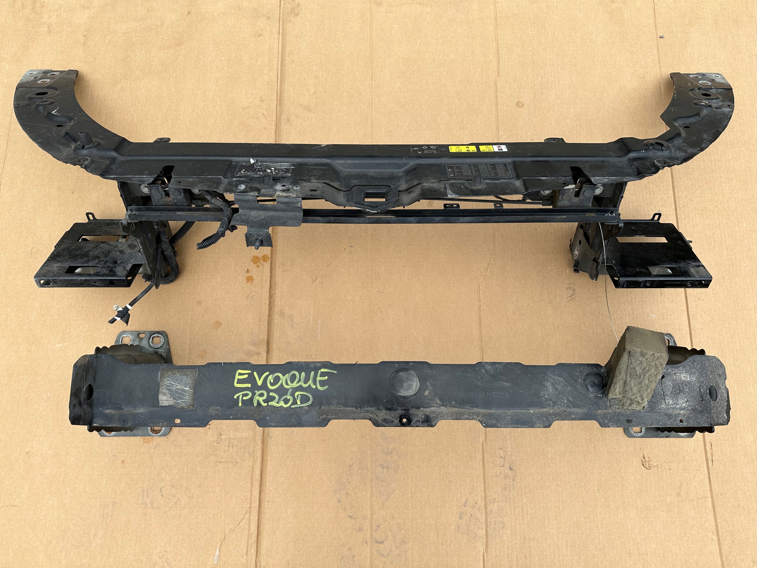 PAS BELKA PRZÓD WZMOCNIENIE RANGE ROVER EVOQUE 17R