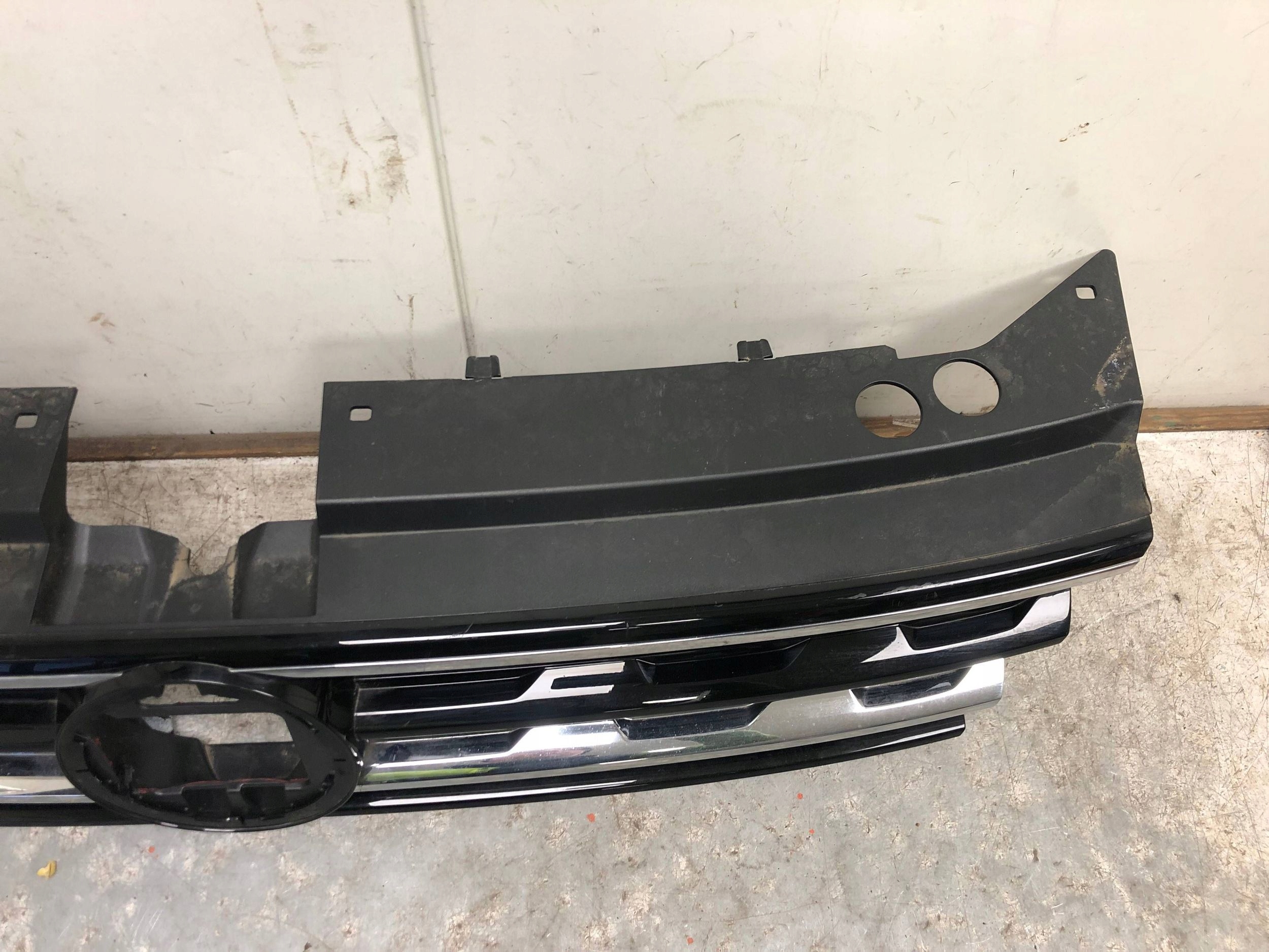 Grill Grill VW TIGUAN II 5NA