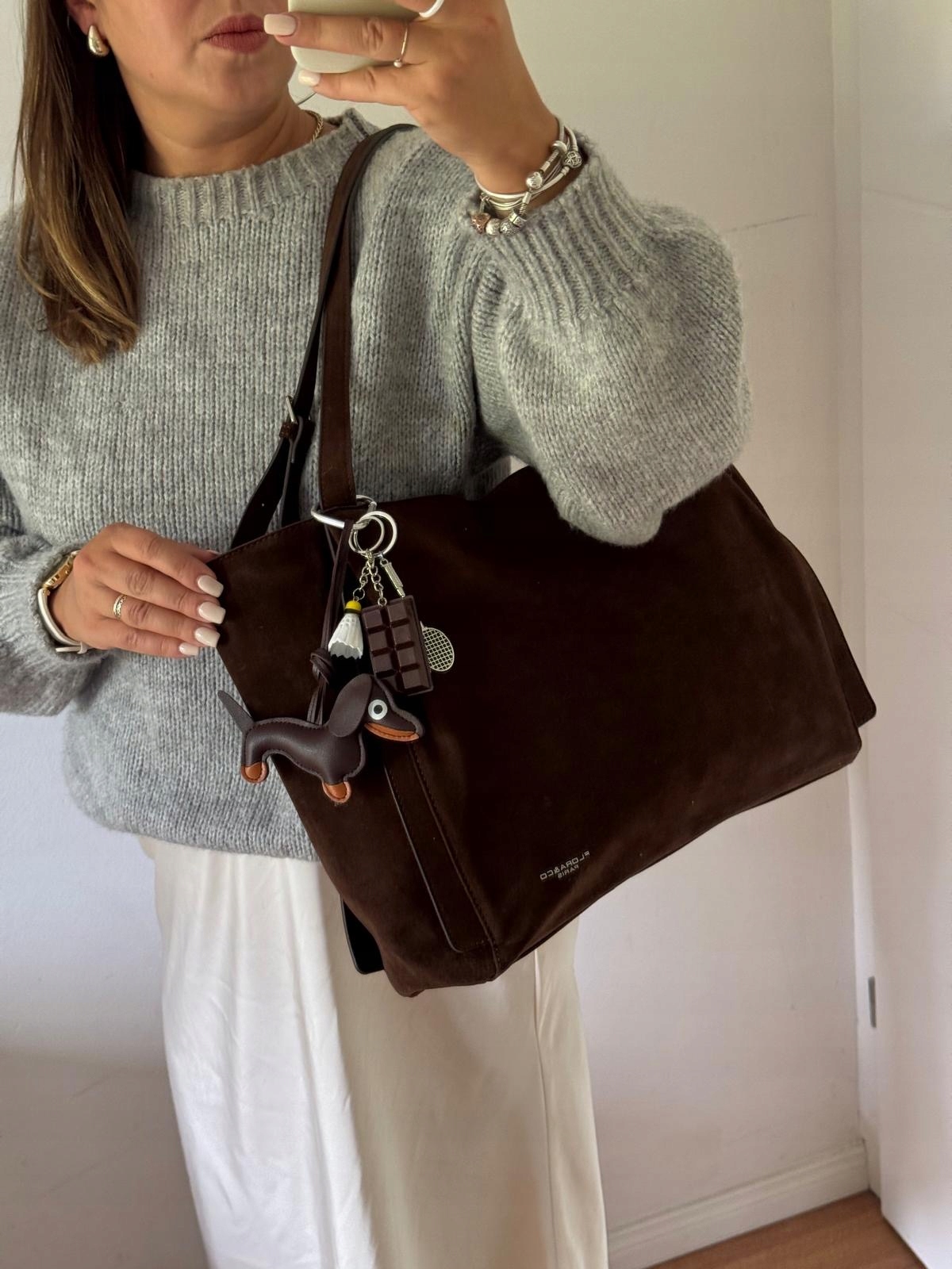 Torebka Flora&Co duża czekoladowa zamsz eco zamszowa ciemny brązowa shopper Cechy dodatkowe brak