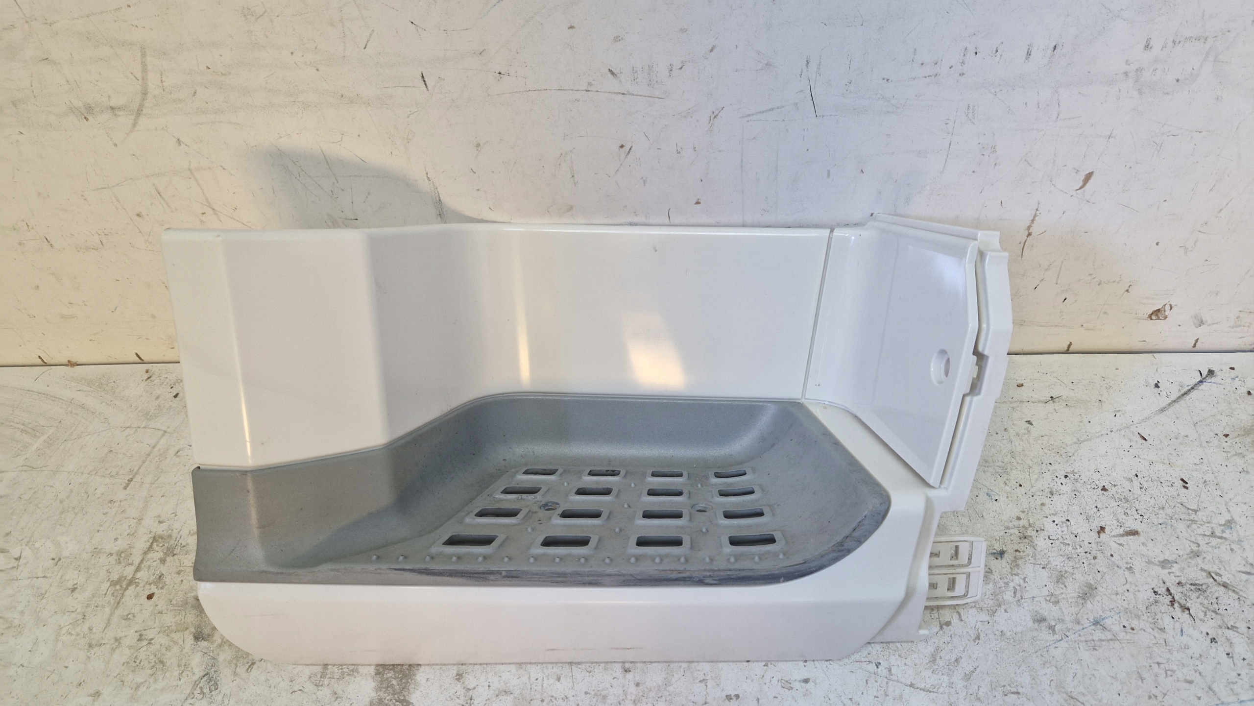 Stopień stopieniek dolny wnęka daf xf 106