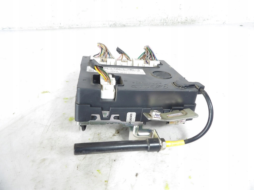 HYUNDAI SANTA FE II module BCM 95400-2B440