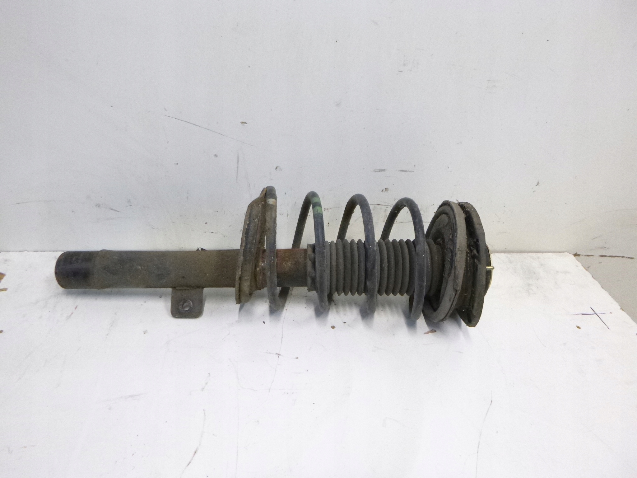 shock absorber front Peugeot 206 1.1 1.4 01r.