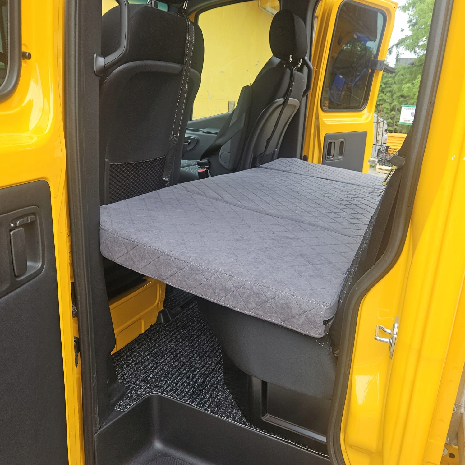 postel matrace dubová kabina pro zadní sedadla sprinter autopřepravník