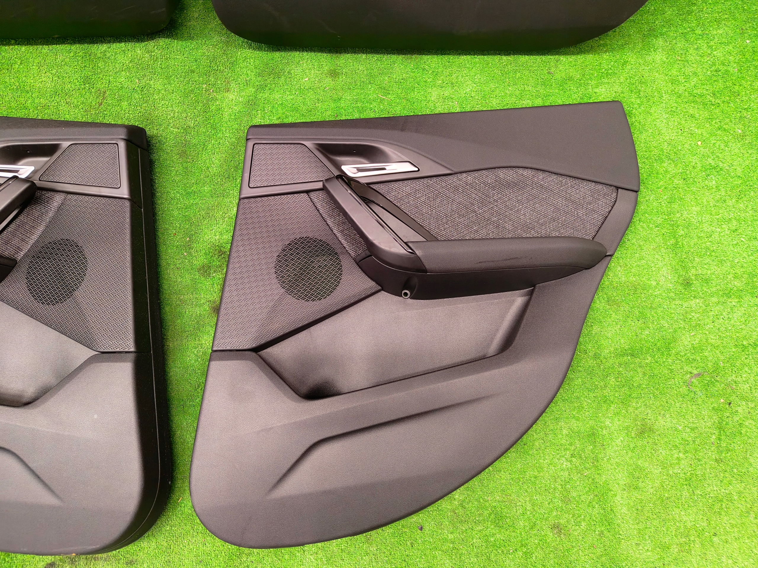 BMW X1 U11 side side upholstery door KOMPLET EU