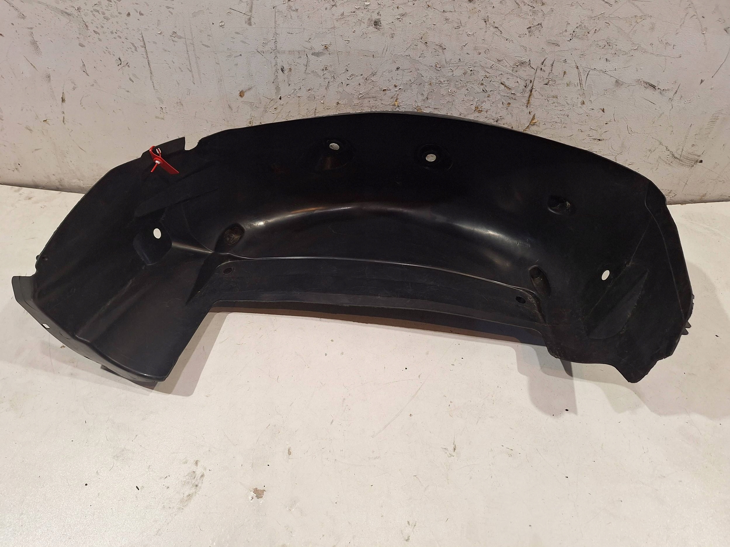 mudguard left rear part 767499731R RENAULT TRAFIC III VIVARO B 2014