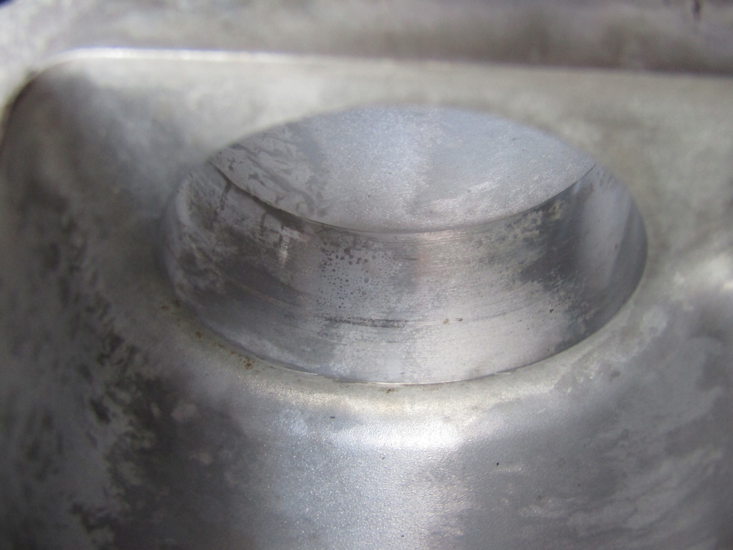 POKRYWA ZAWORÓW NASADA GŁOWICY WAŁKI ROZRZĄDU VW 1.4TFSI 03C103475BC Wersja Europejska