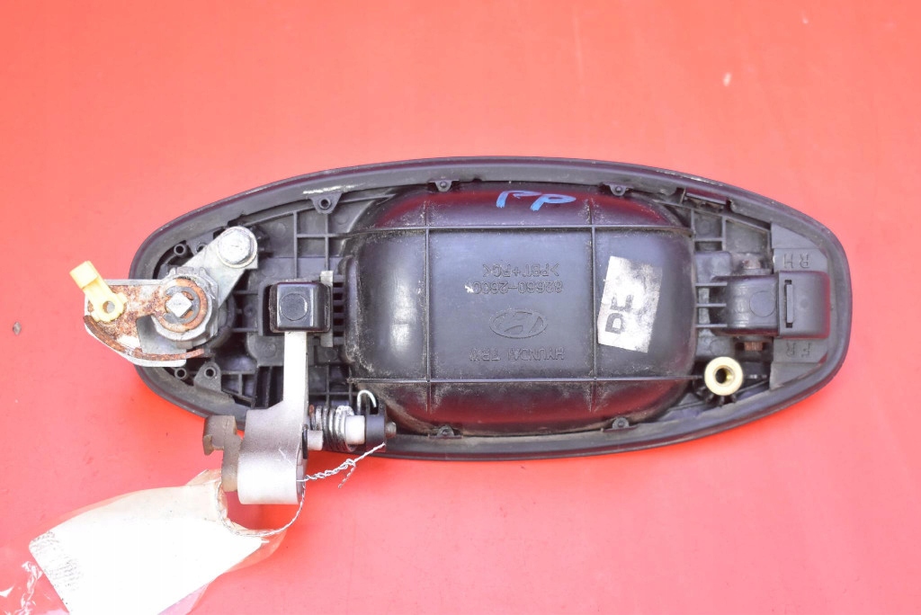 handle right front front ED 82660-26000 HYUNDAI SANTA FE 1 and SM 00-04