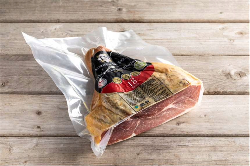Levně Španělská šunka Jamon Serrano 18 Měsíců Bez Kosti 2500g zrající