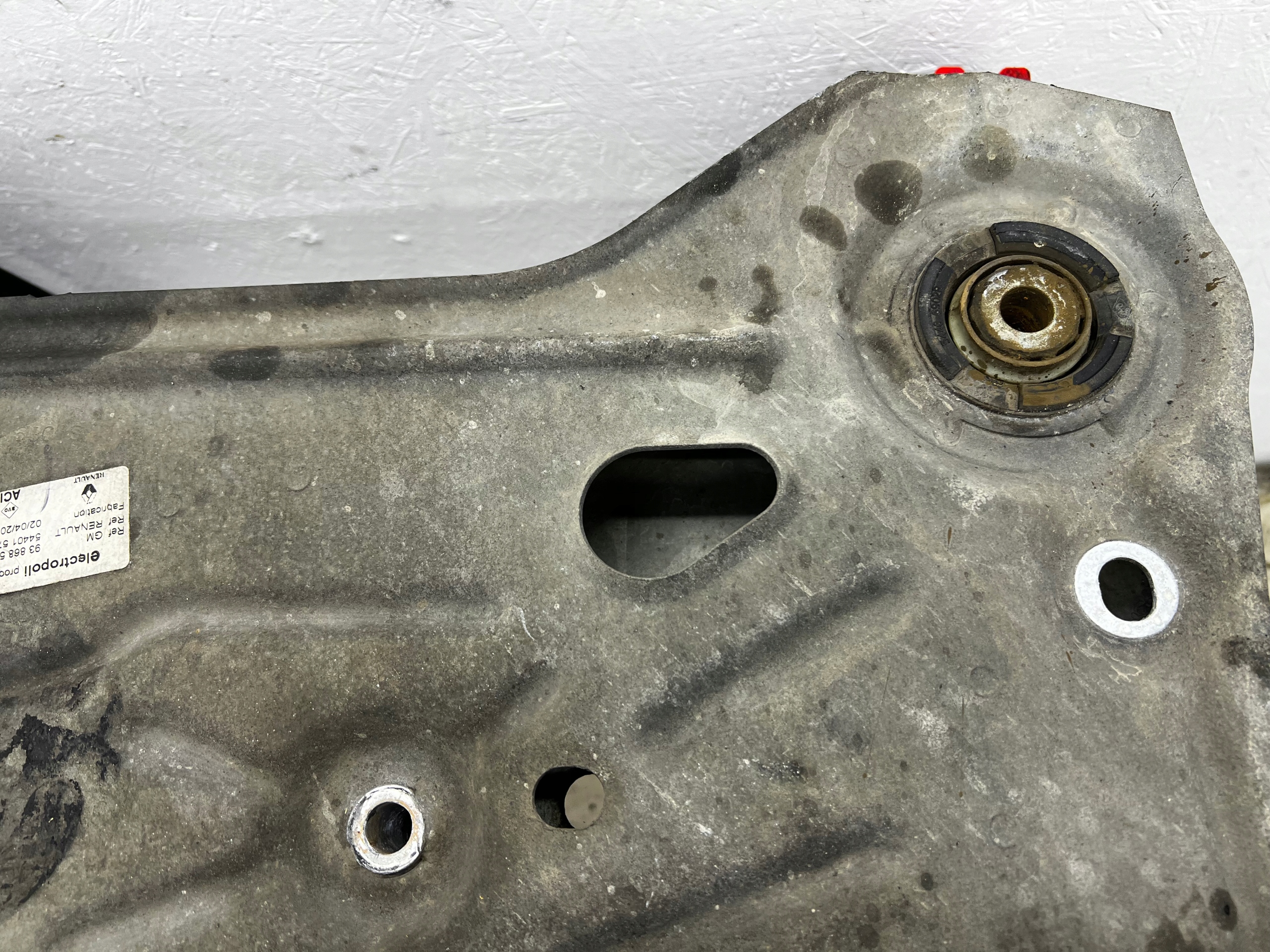 axle beam sider front 544015795R 93868598 - OPEL VIVARO B TRAFIC III