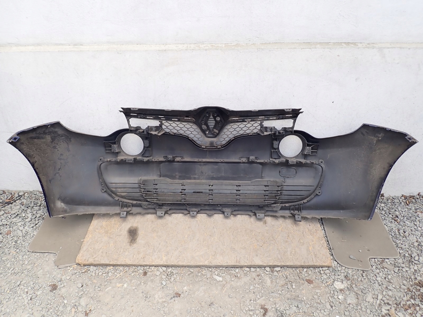 bumper front front RENAULT TWINGO III BCM 2014-2018R 620228893R