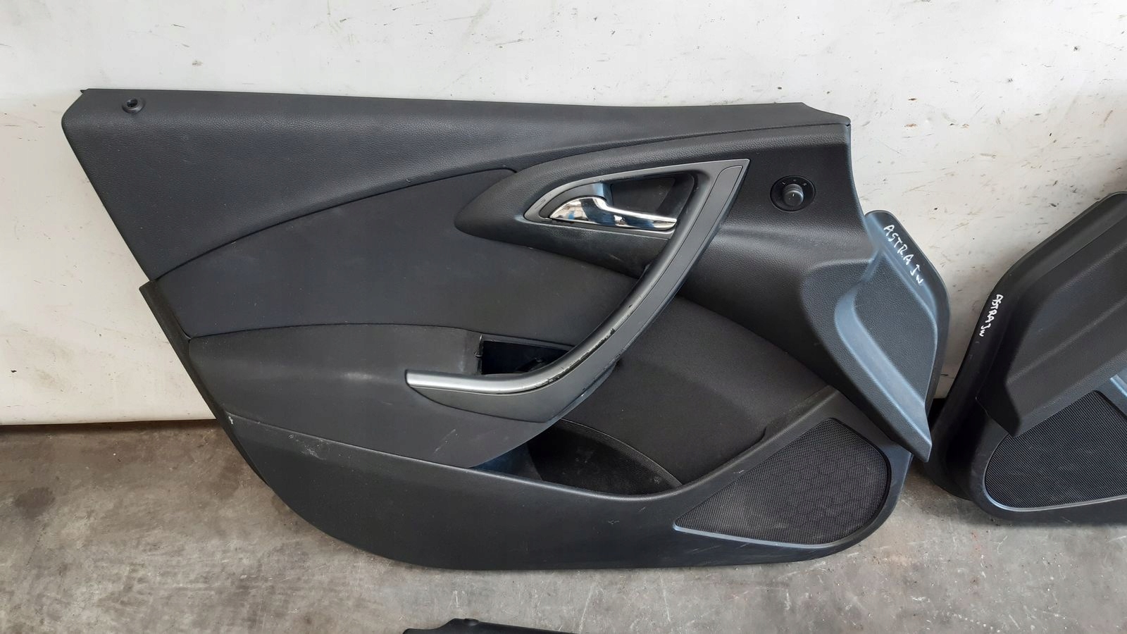 side side komplet Opel Astra J LIFT 1,7 CDTI