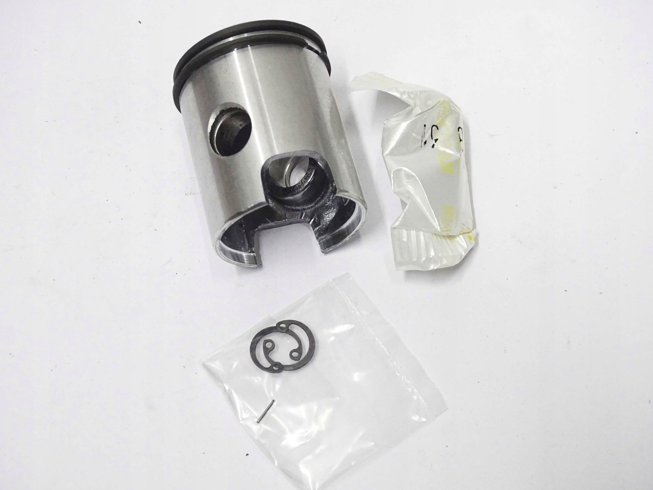 Tłok Asso Polini D. 39 sworzeń 12mm Piaggio Ciao Numer katalogowy części 3517390