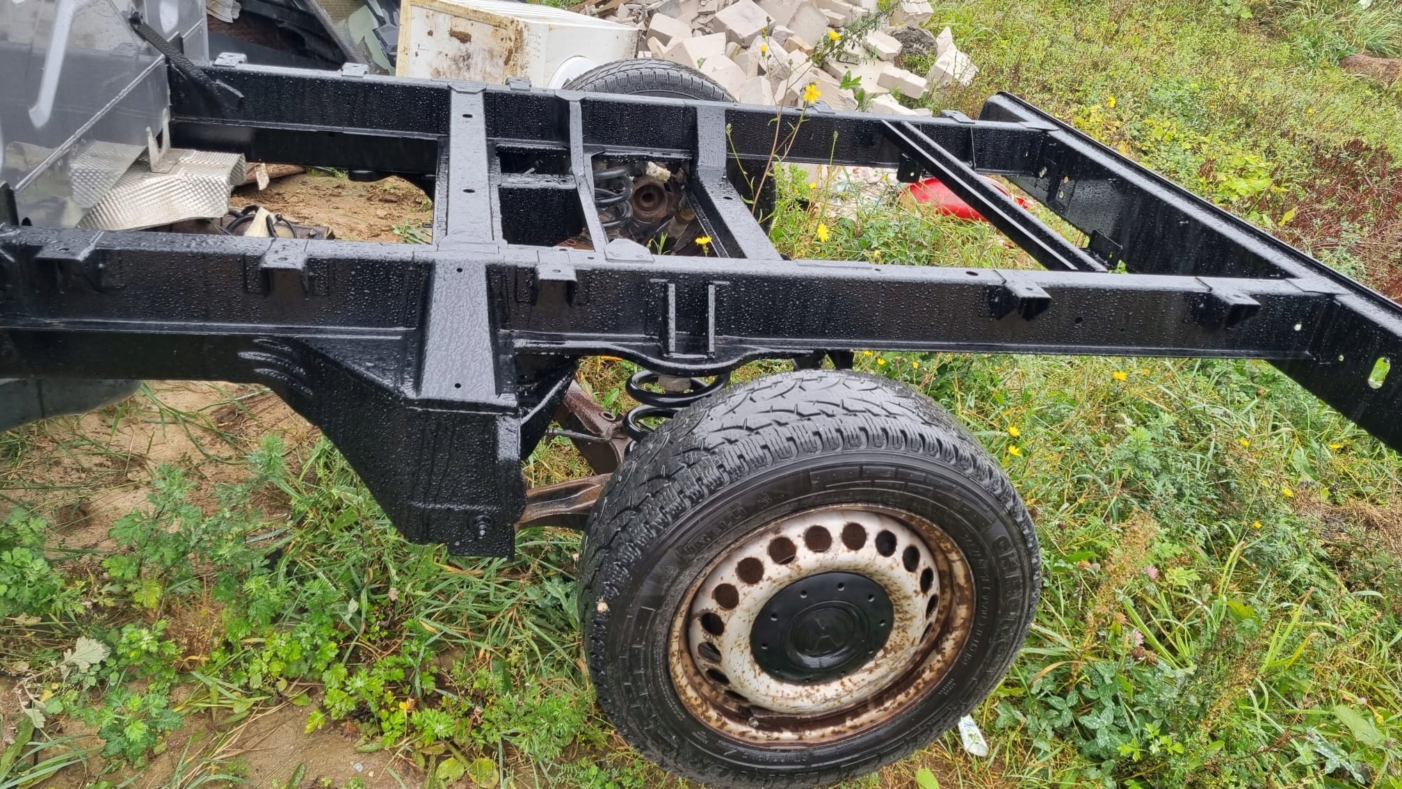 KAROSERIA PRZÓD KOMPLETNY DOKUMENTY VW T5 2.5 TDi 2007r Producent części Volkswagen OE