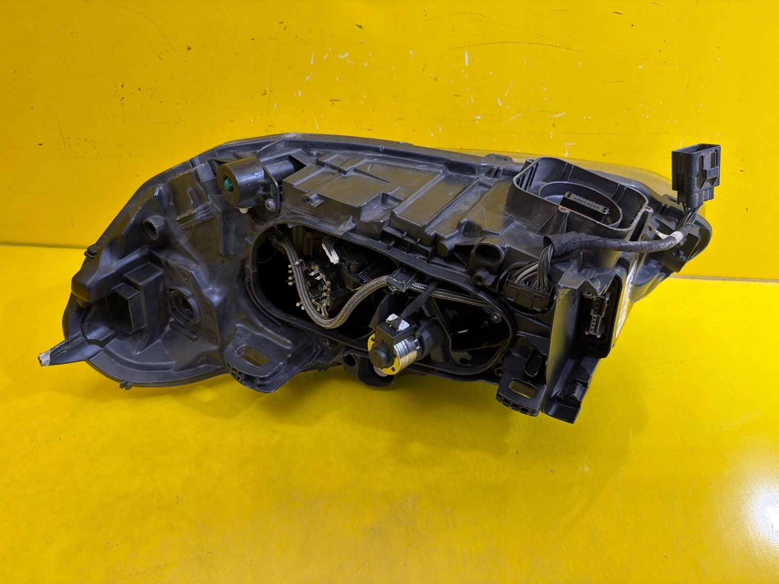 light right Volvo XC60 and Lift 2013- Xenon 31420250