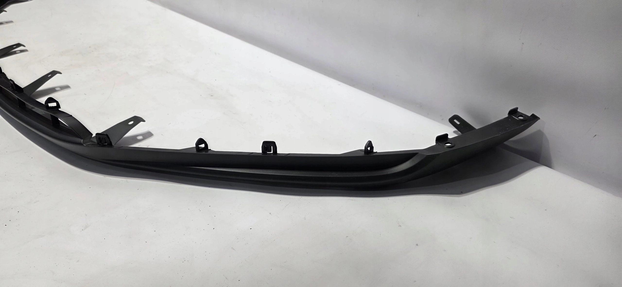 doplněk nárazníku SPOILER předek LEXUS RX V 22- novy originál 52411-48080
