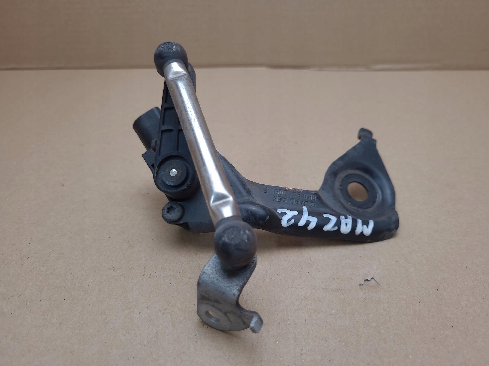 Sensor poziomowania Audi A4 B8 2011 8K0941309